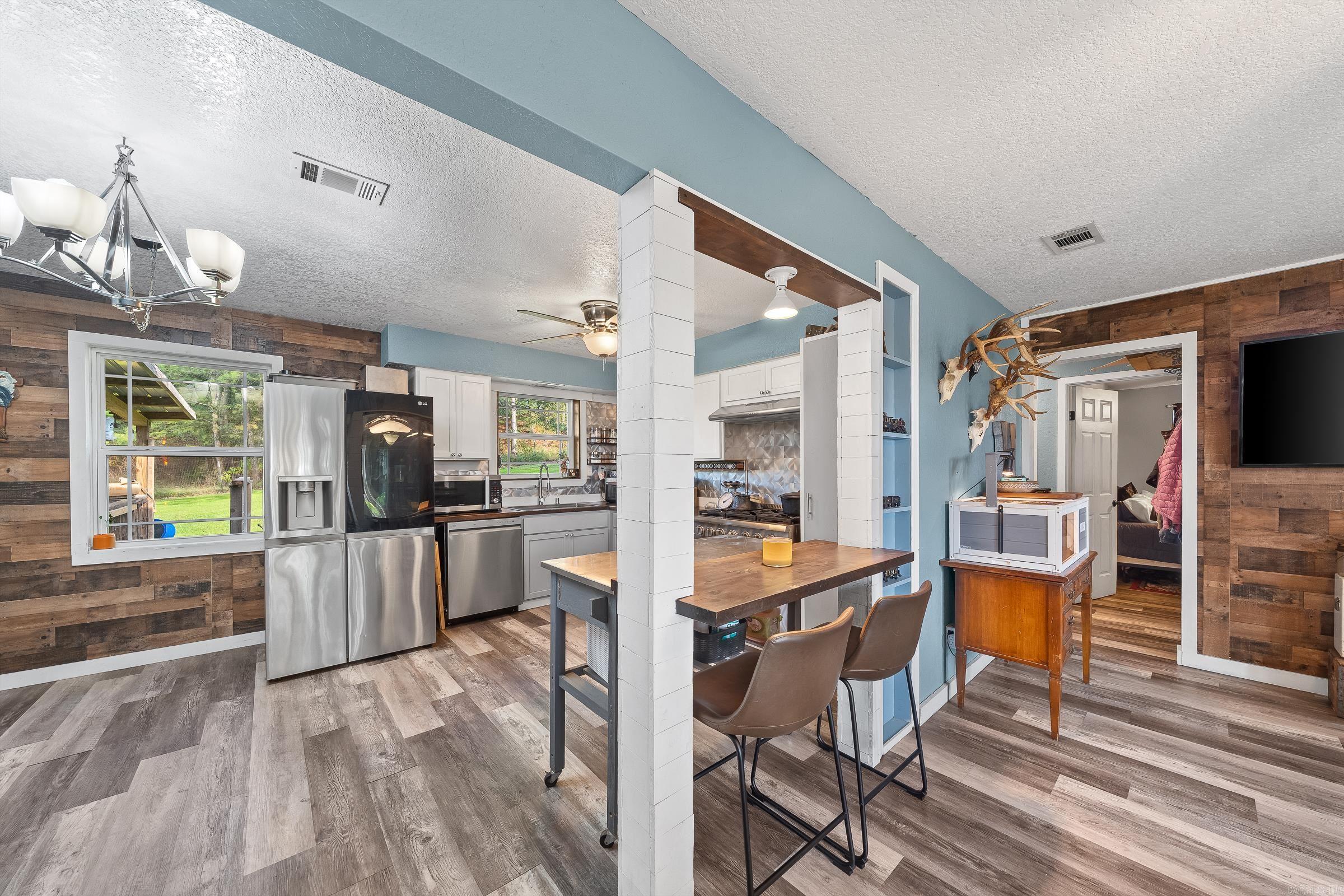 1426 N Hwy 71 De Queen, AR 71832