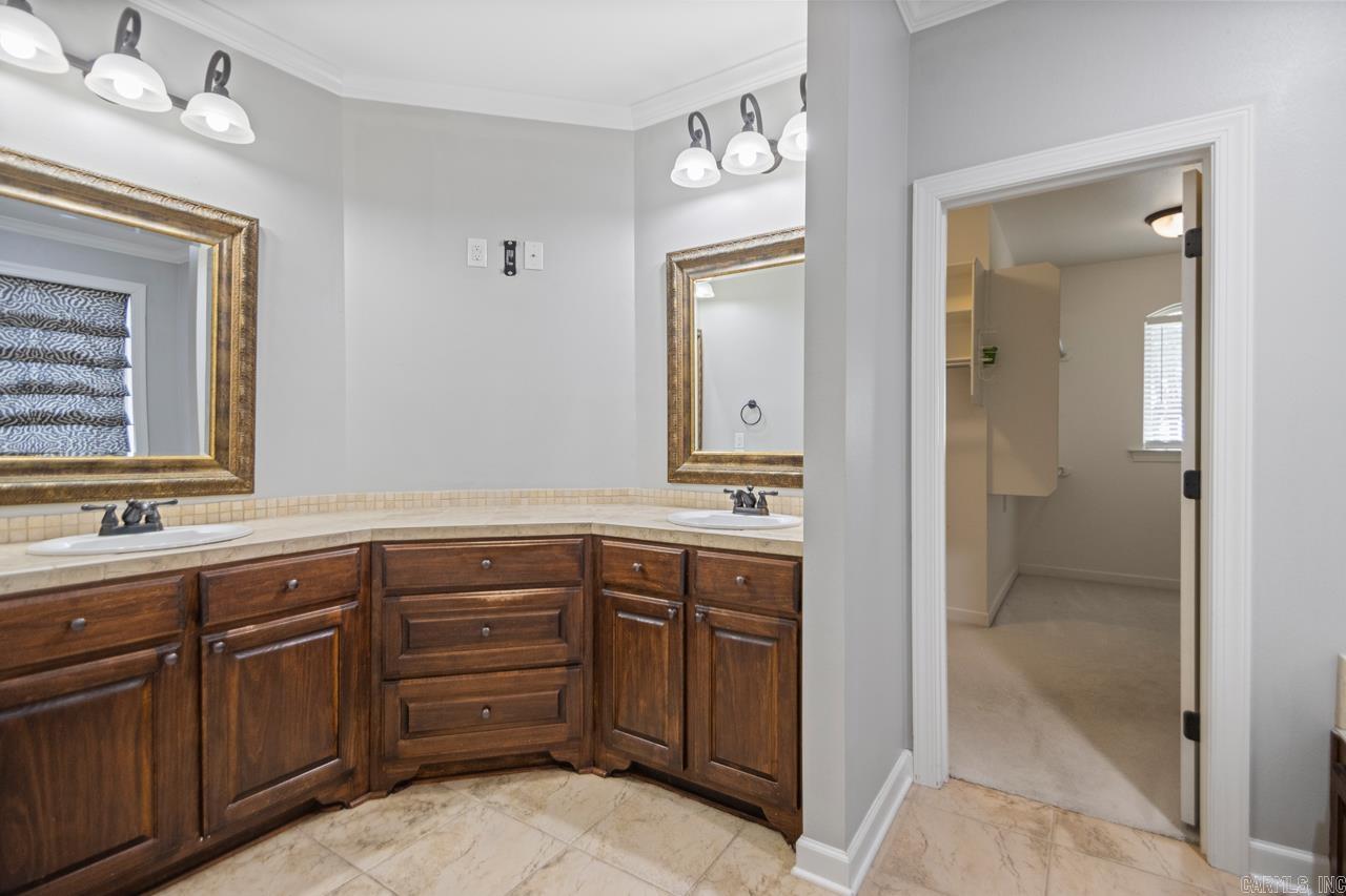 4040 Robinwood Circle Bryant, AR 72022