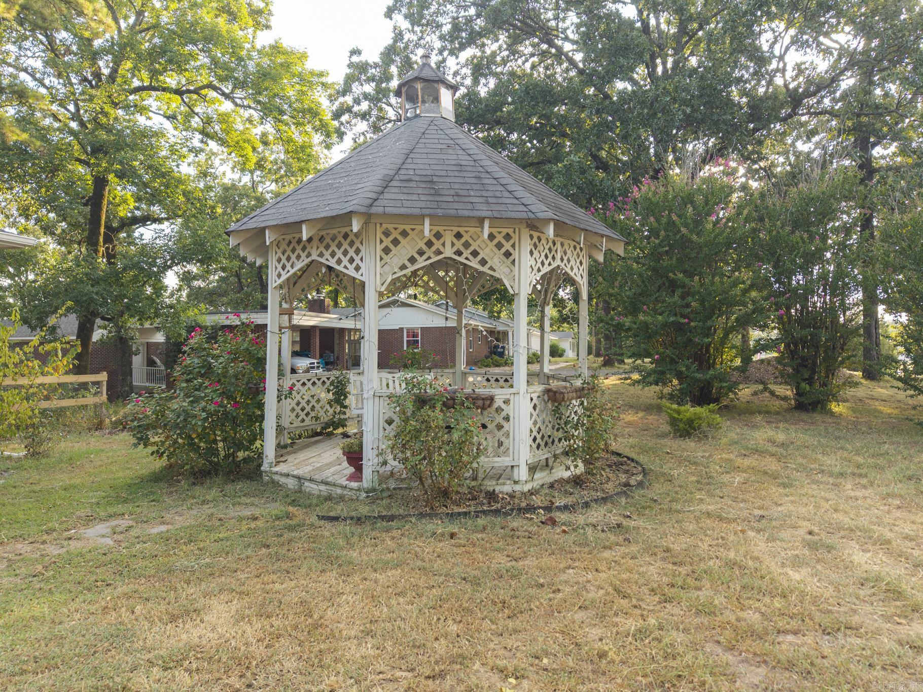 607 W Main  Charleston, AR