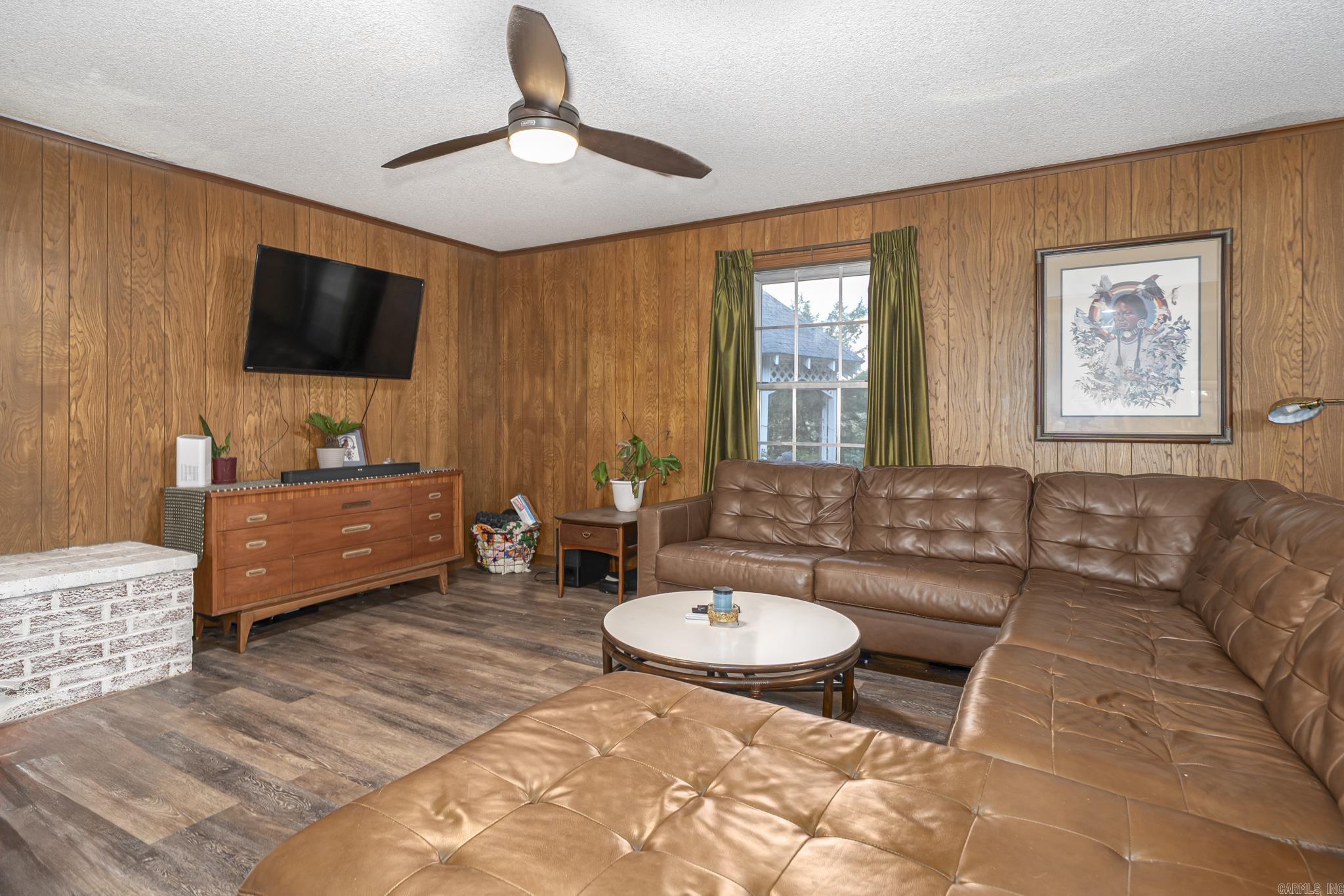 607 W Main  Charleston, AR