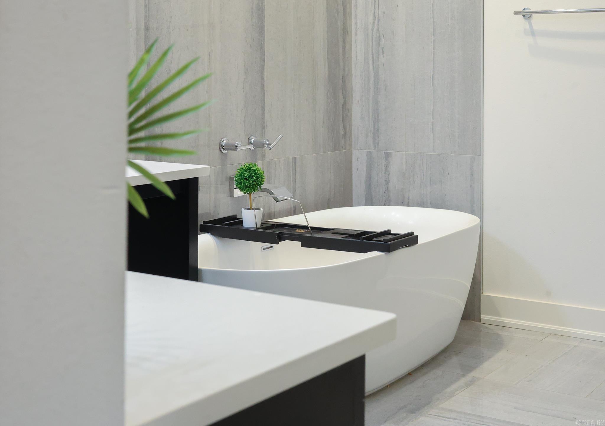 6724 Hilo  Benton, AR