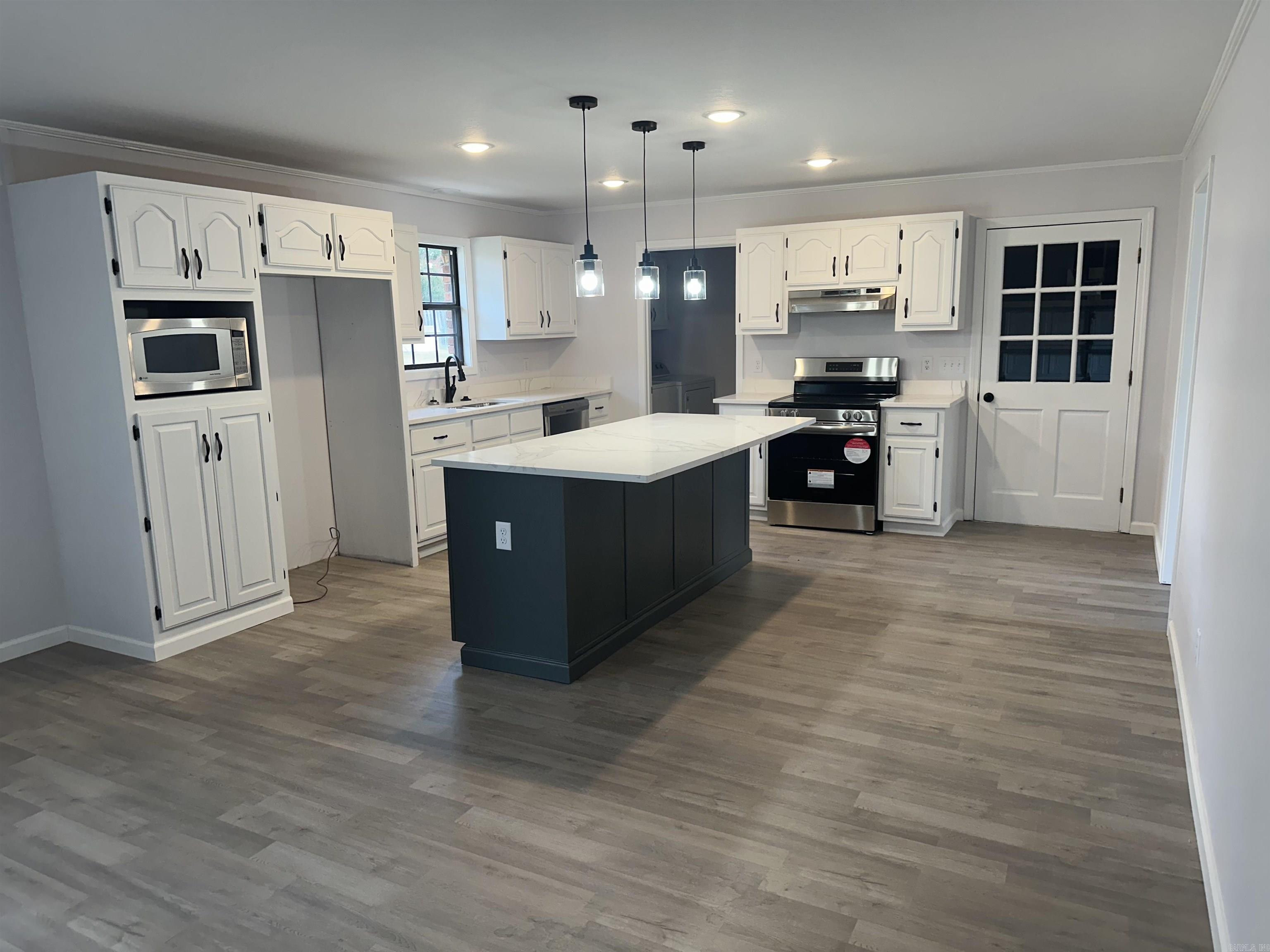 203 Bellwood Paragould, AR 72450-999