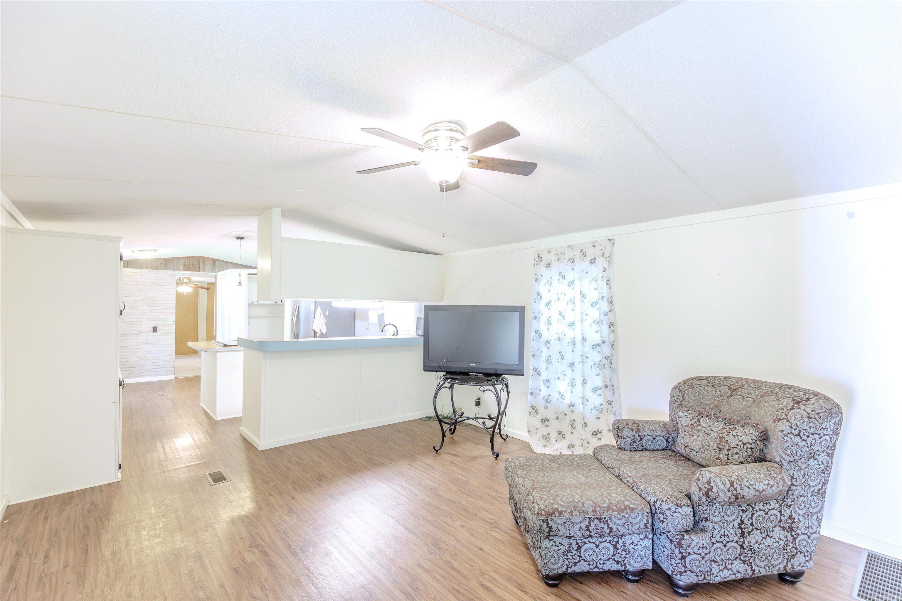 48 Bass  Perryville, AR