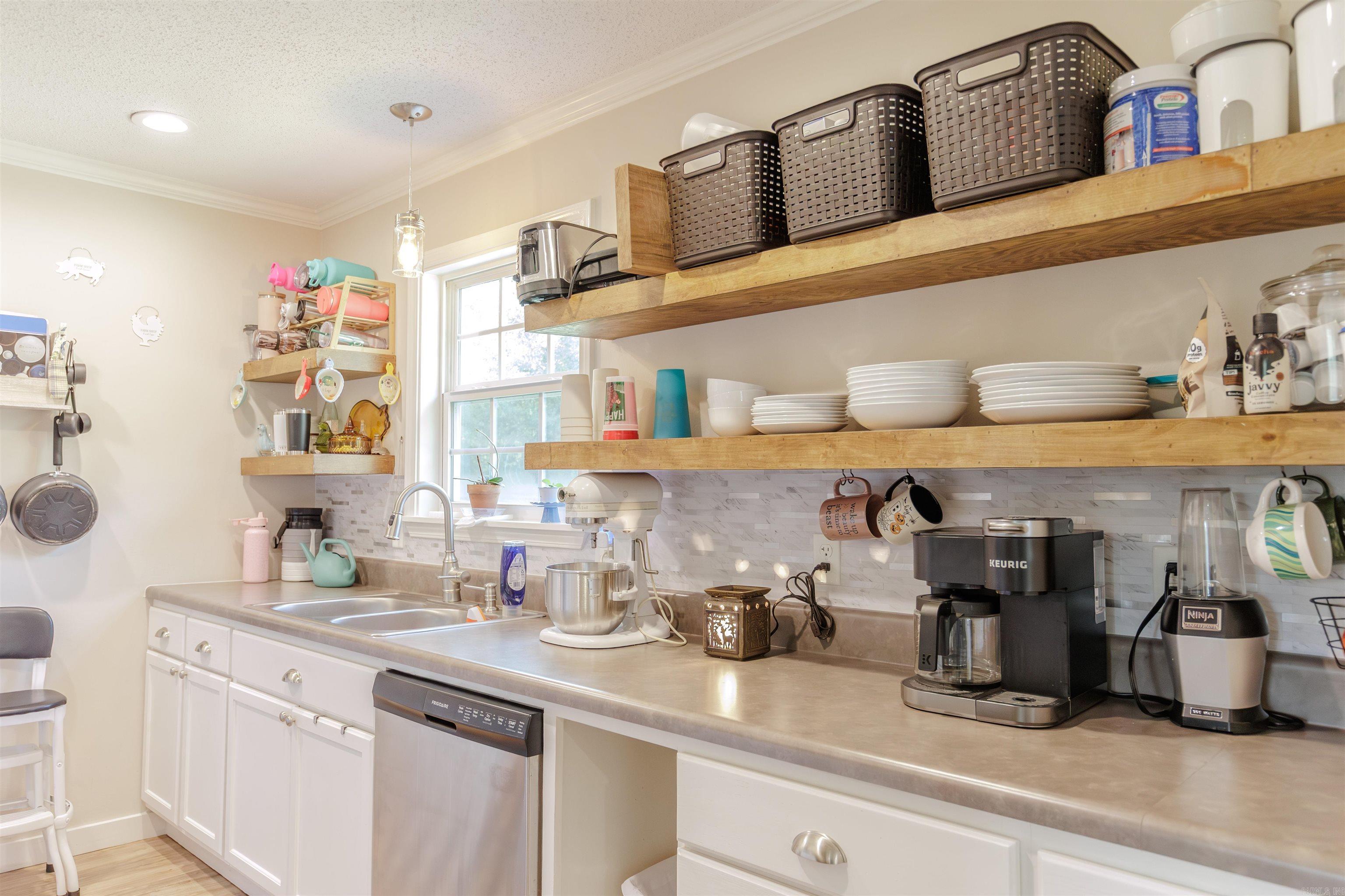 1894 Highway 60 E  Houston, AR