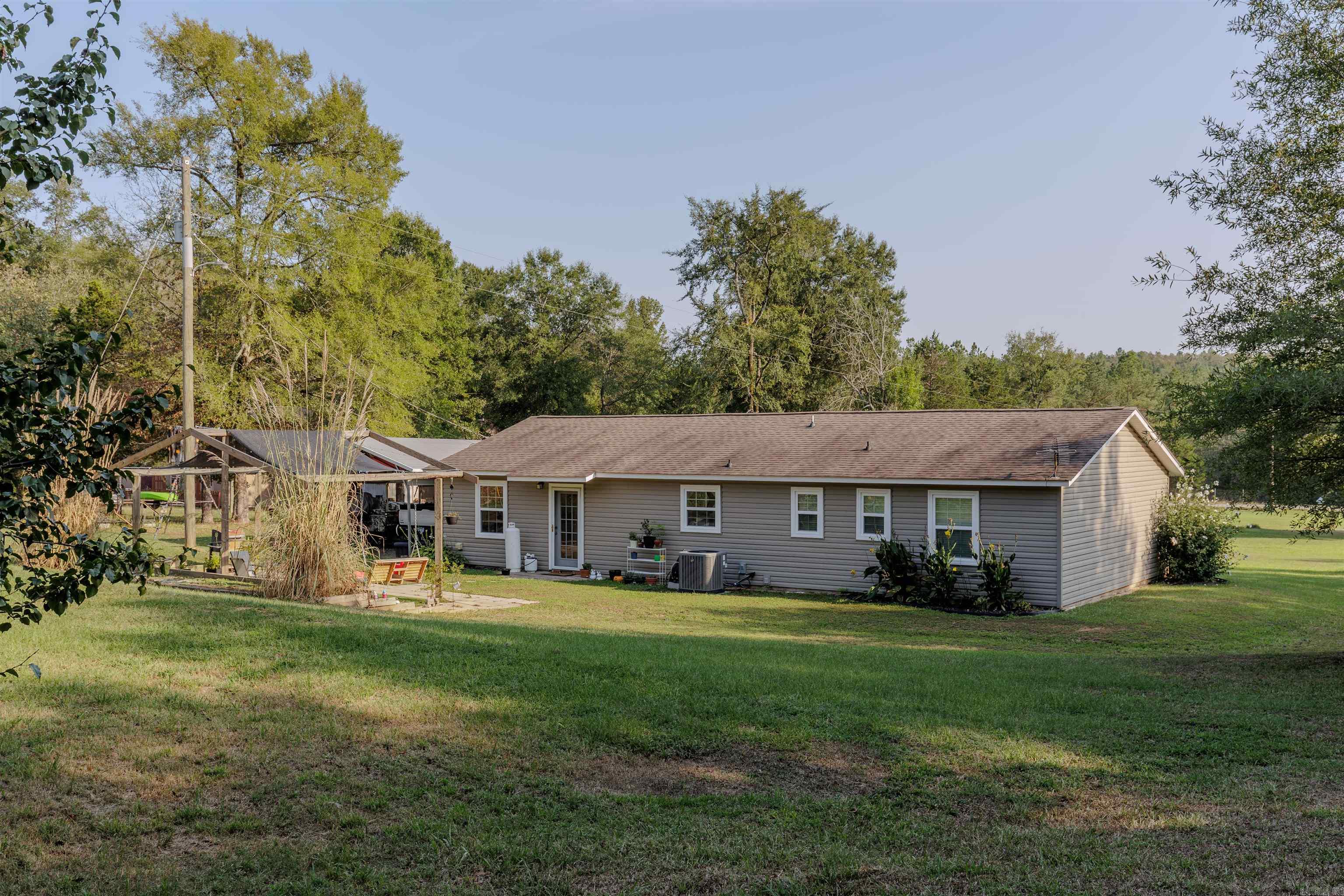 1894 Highway 60 E  Houston, AR