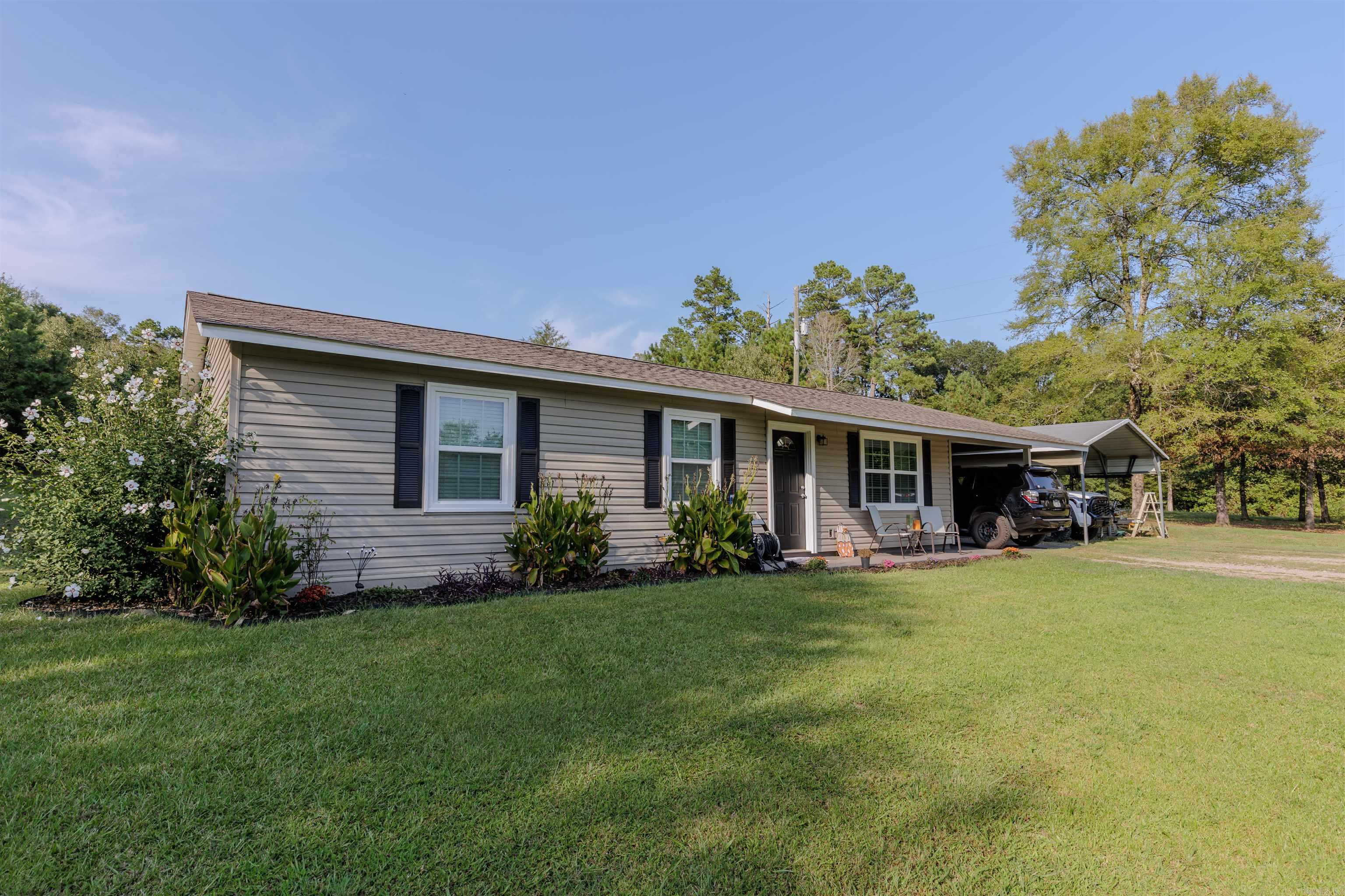 1894 Highway 60 E  Houston, AR