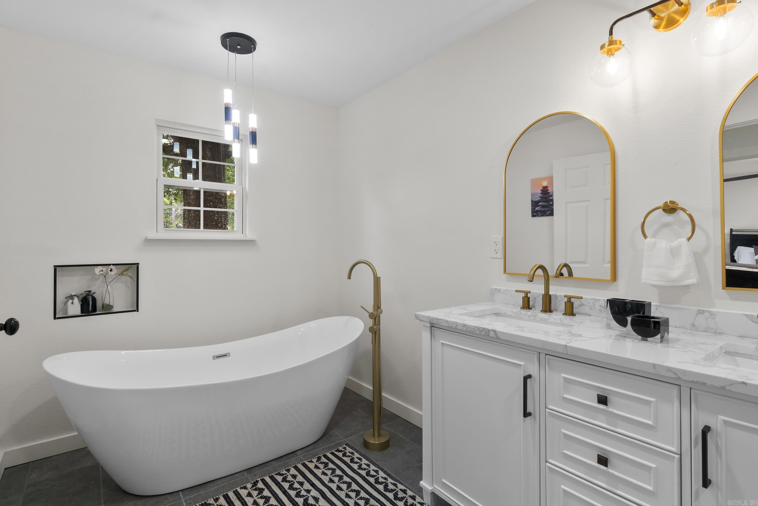 9320 Cloverhill Road Little Rock, AR 72205