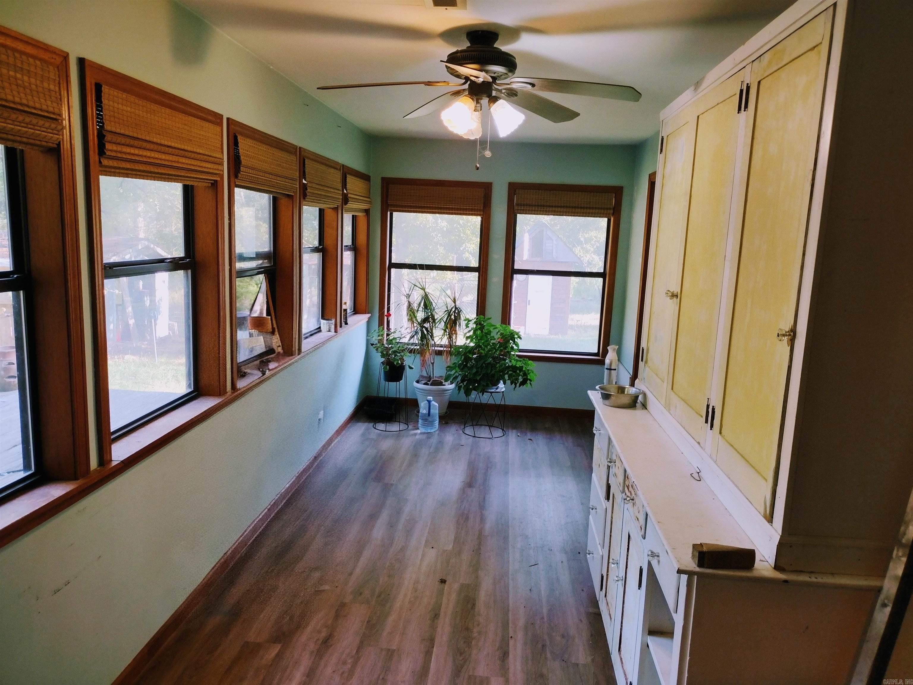 218 Cochran RD Mountain View, AR 72560