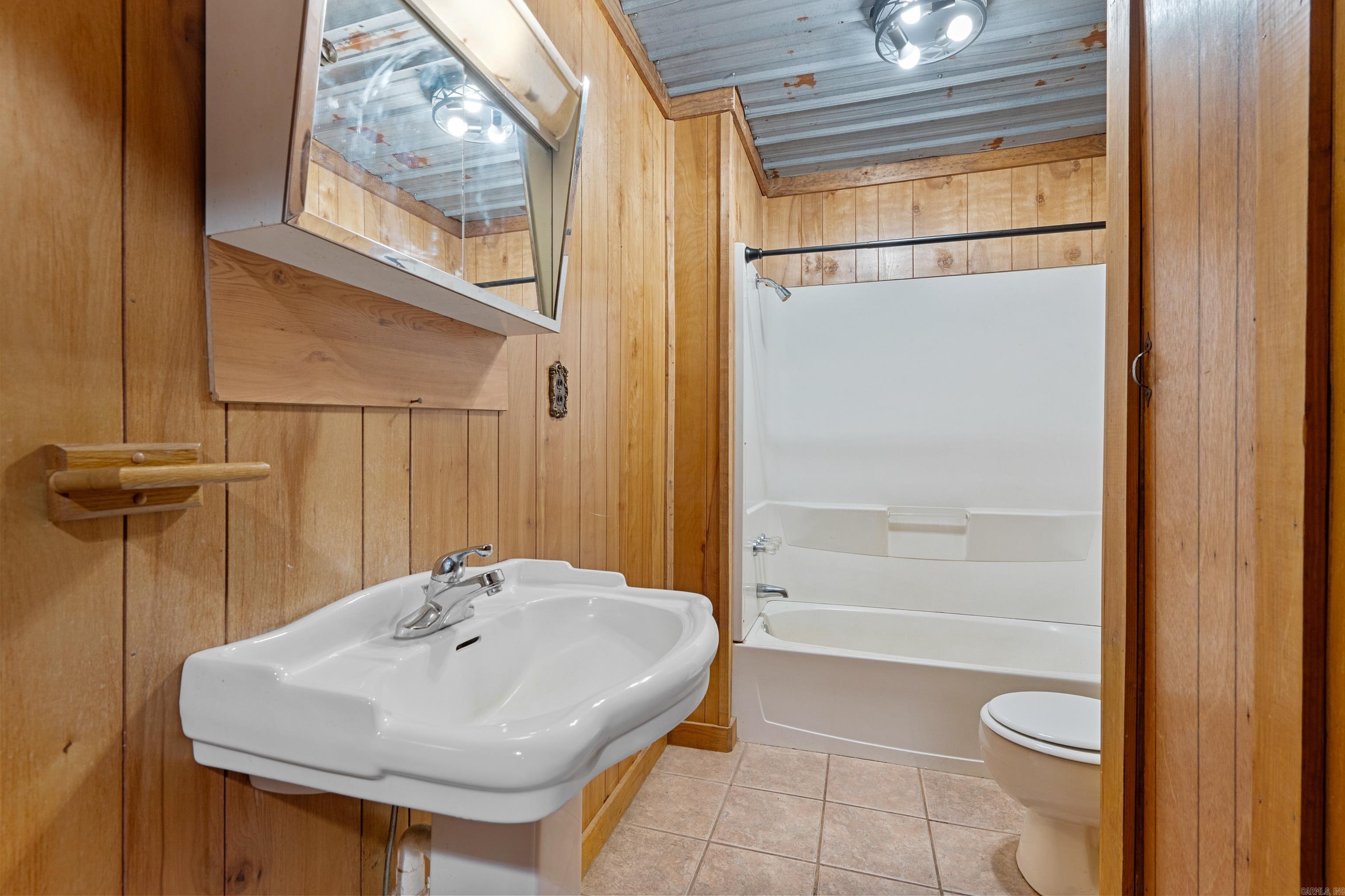 1328 W Highway 88  Oden, AR