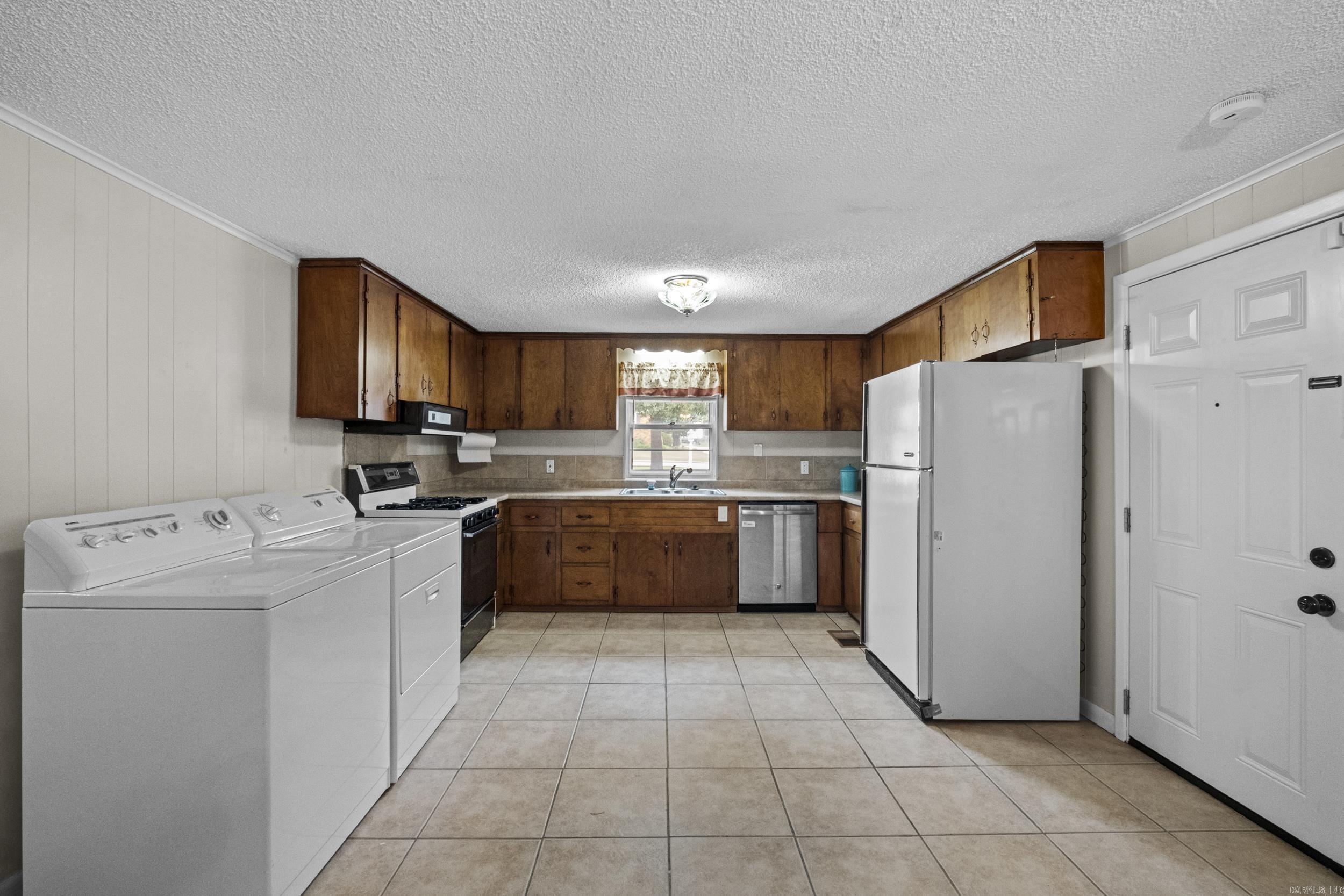 1926 E Lee Avenue Sherwood, AR 72120