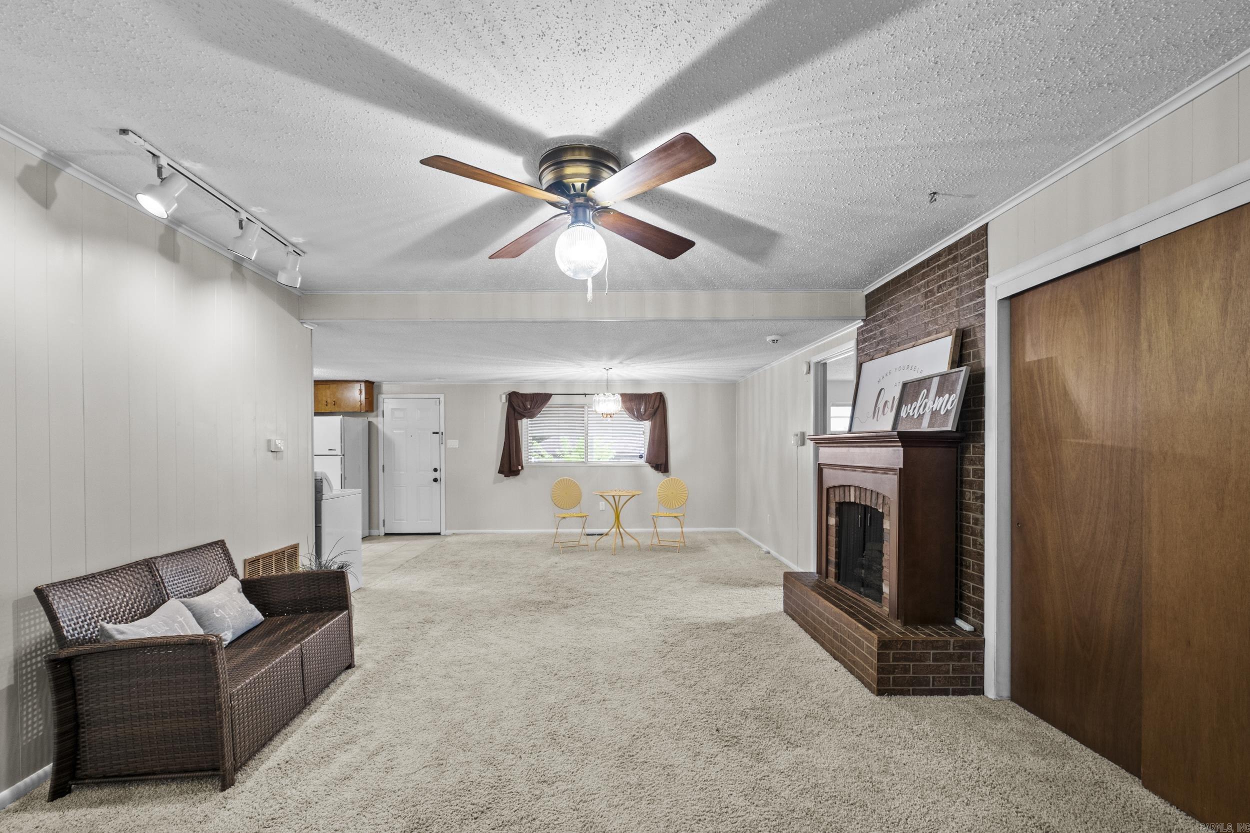 1926 E Lee Avenue Sherwood, AR 72120