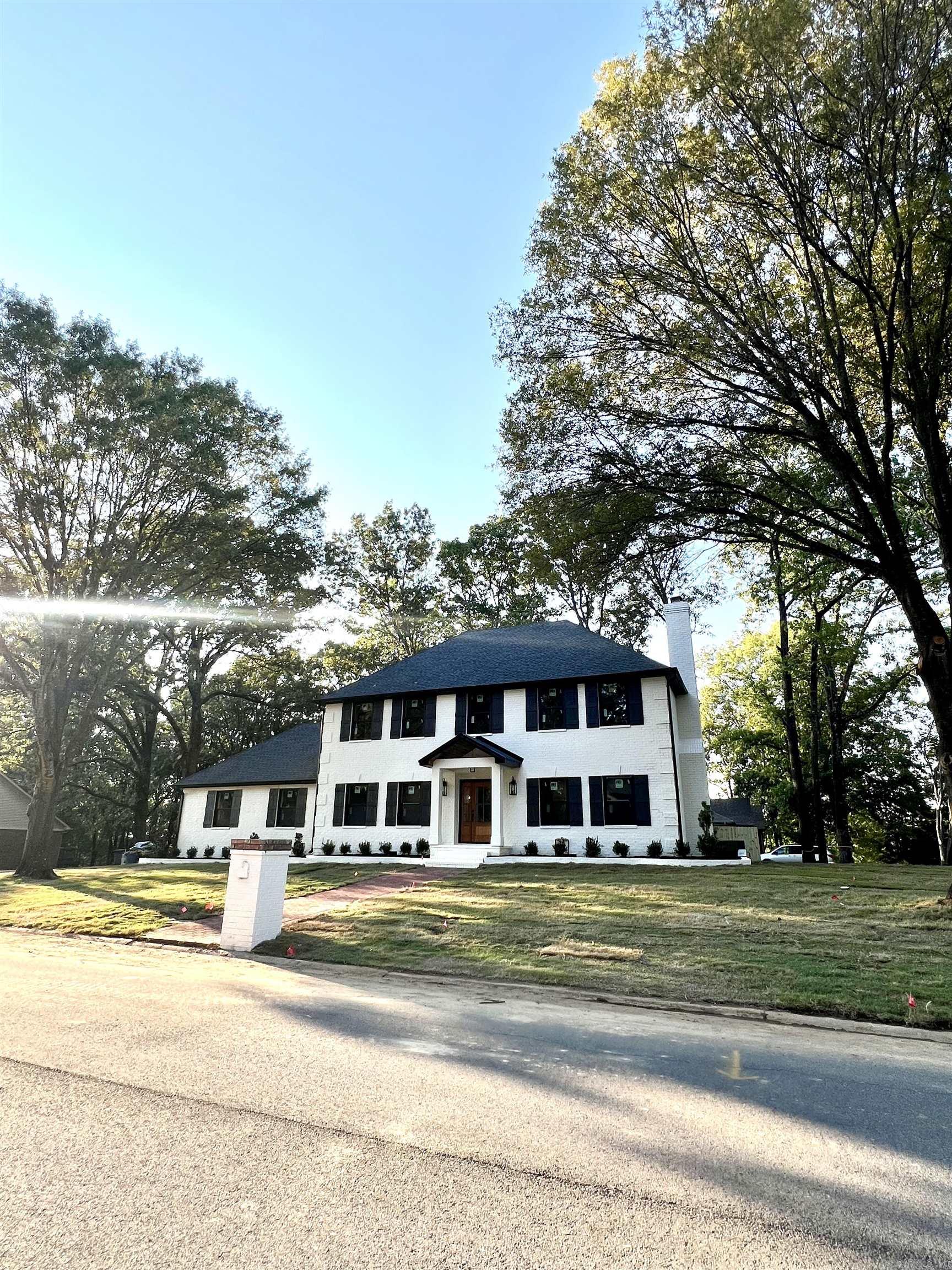 302 River Oaks Boulevard Searcy, AR 72143