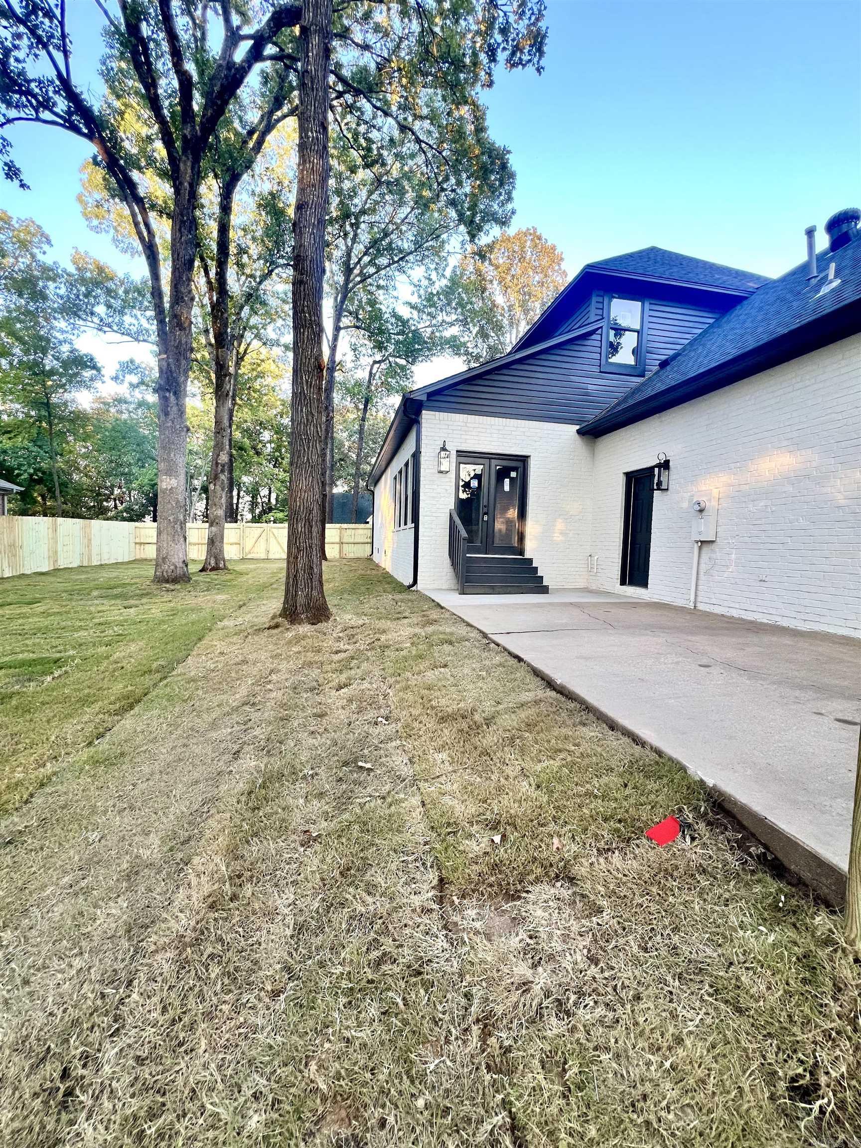 302 River Oaks Boulevard Searcy, AR 72143