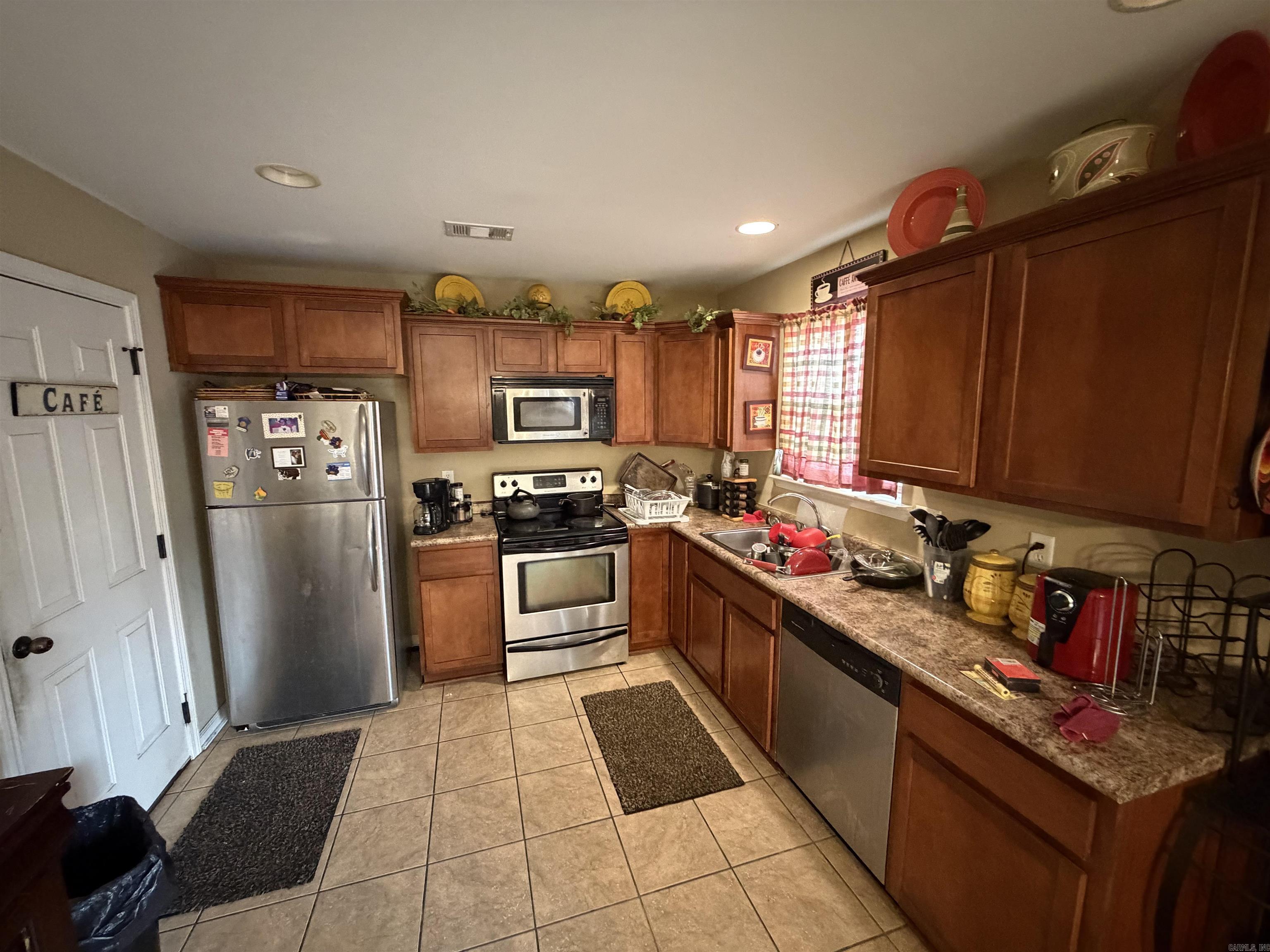 2000 Reagan  Alexander, AR