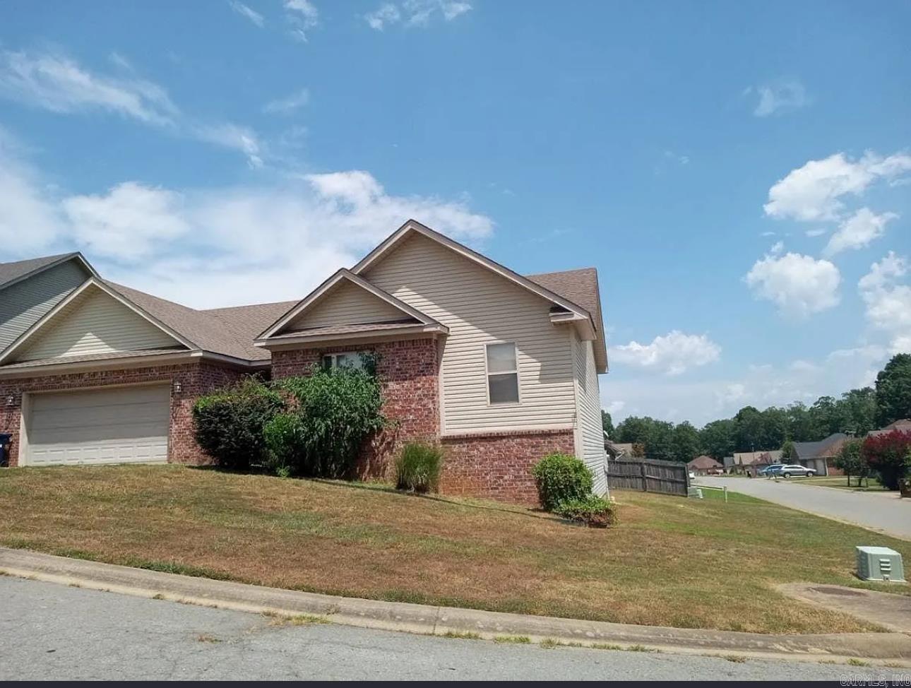 2000 Reagan  Alexander, AR