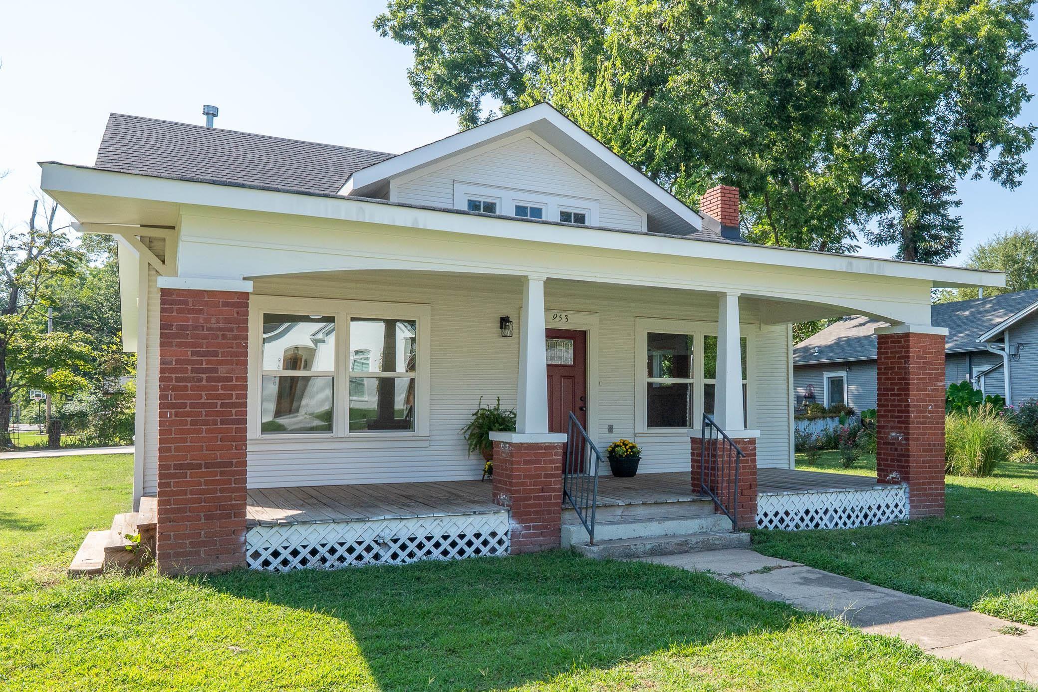 953 Watkins Street Conway, AR 72034