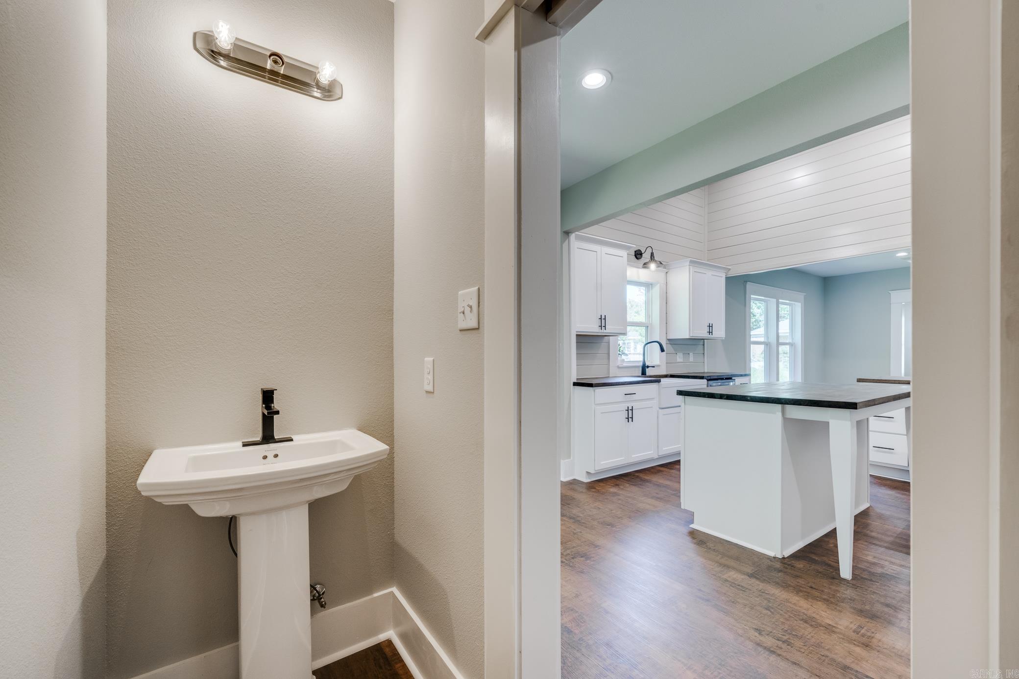 953 Watkins Street Conway, AR 72034