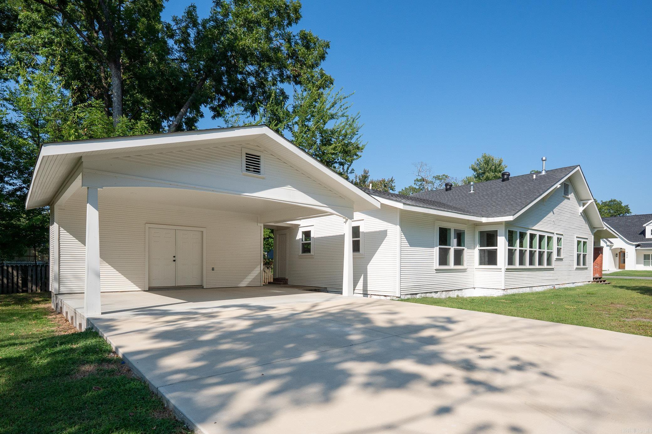 953 Watkins Street Conway, AR 72034