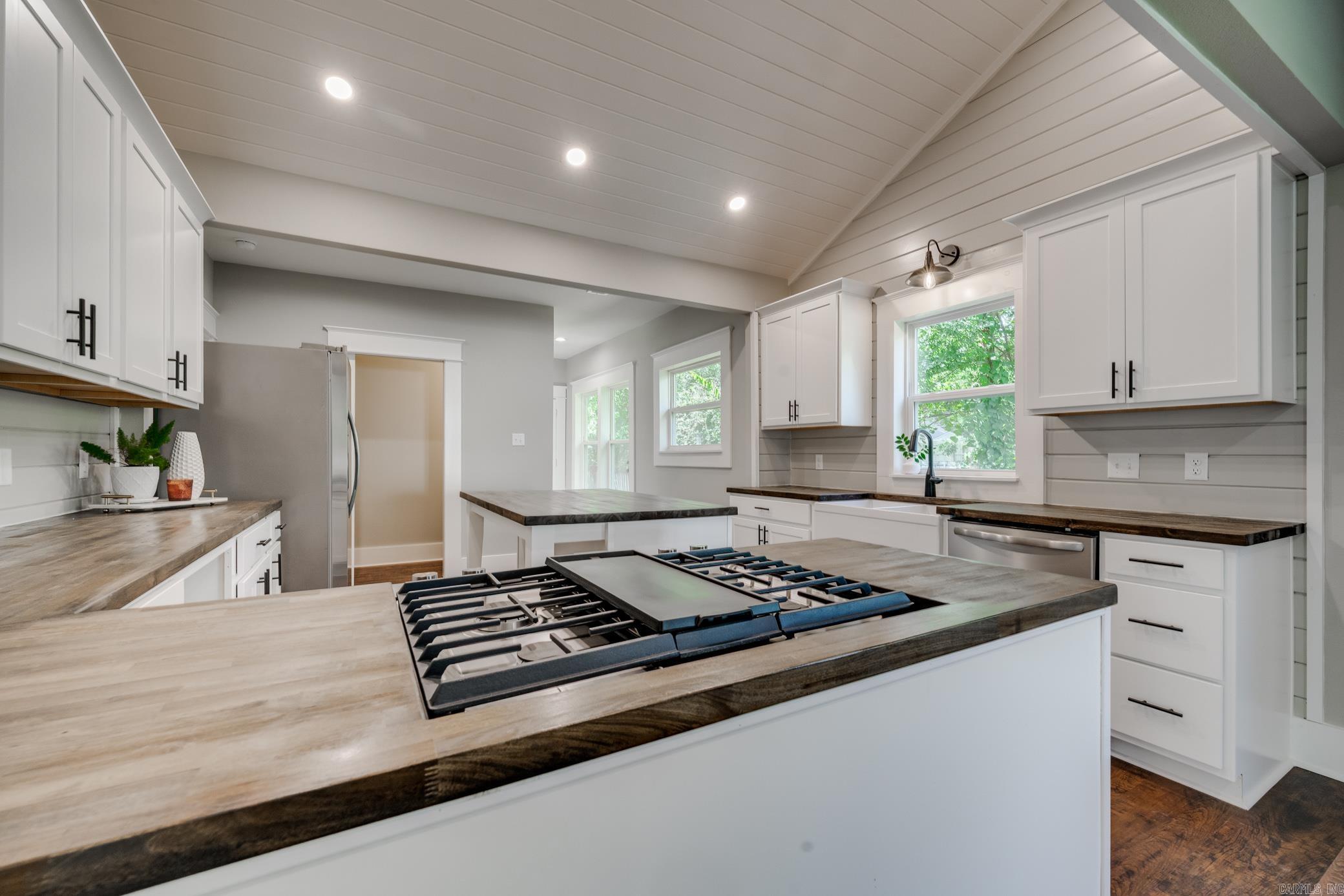 953 Watkins Street Conway, AR 72034