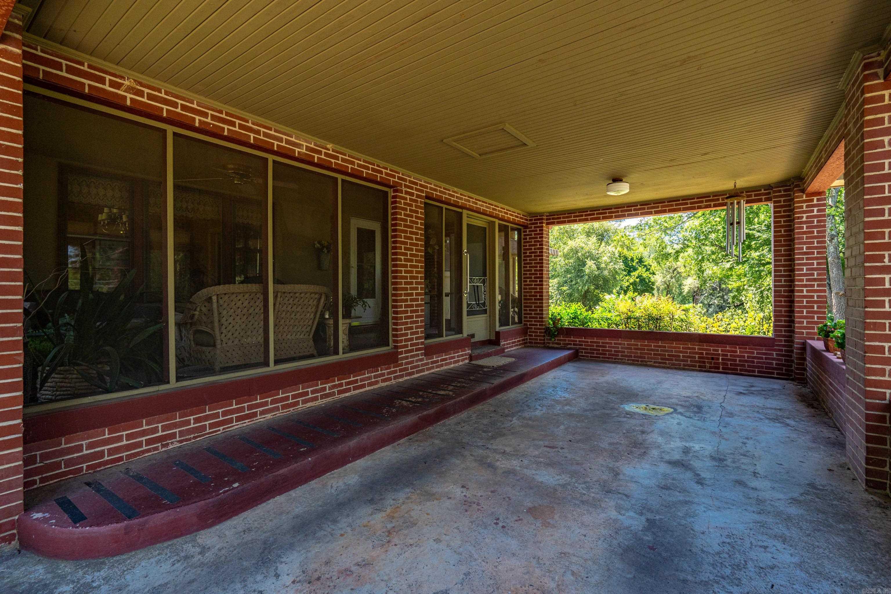 2724 Malvern Avenue Hot Springs, AR 71901