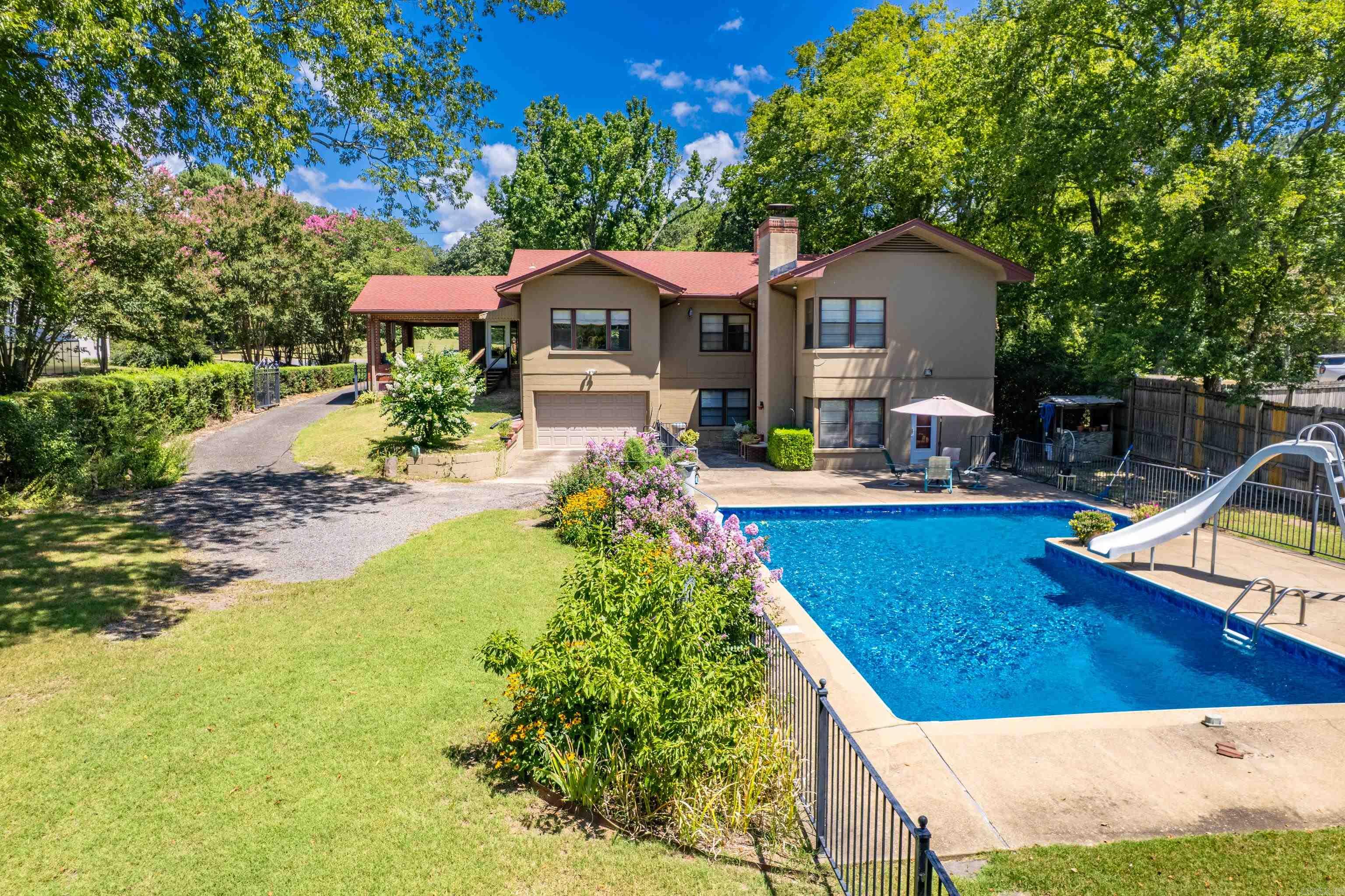 2724 Malvern Avenue Hot Springs, AR 71901