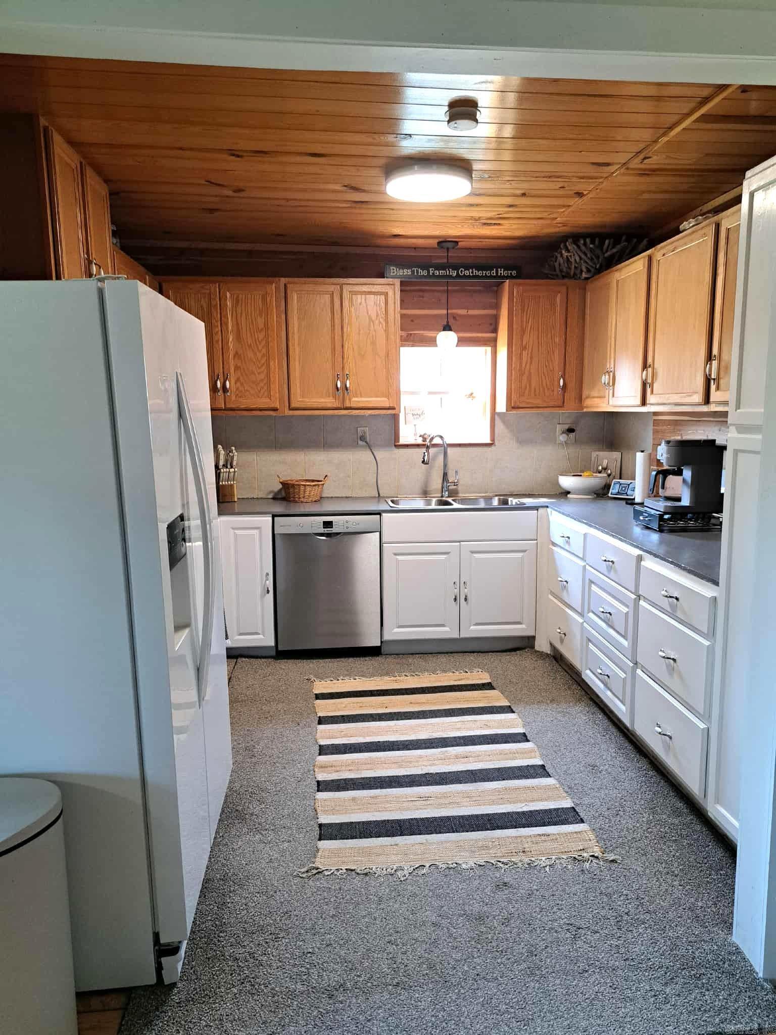 2462 Hilltop Road Marshall, AR 72650