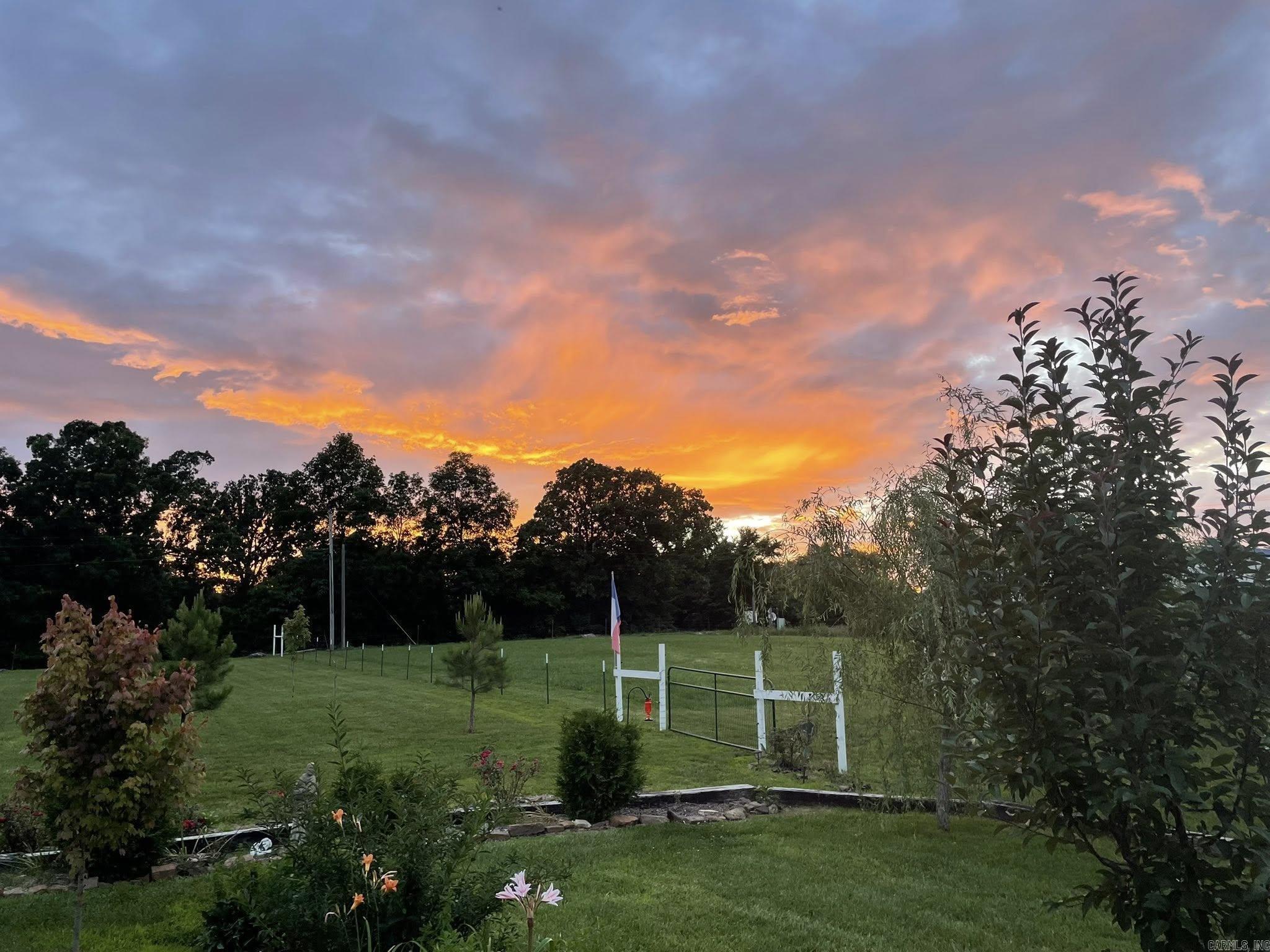 2462 Hilltop Road Marshall, AR 72650