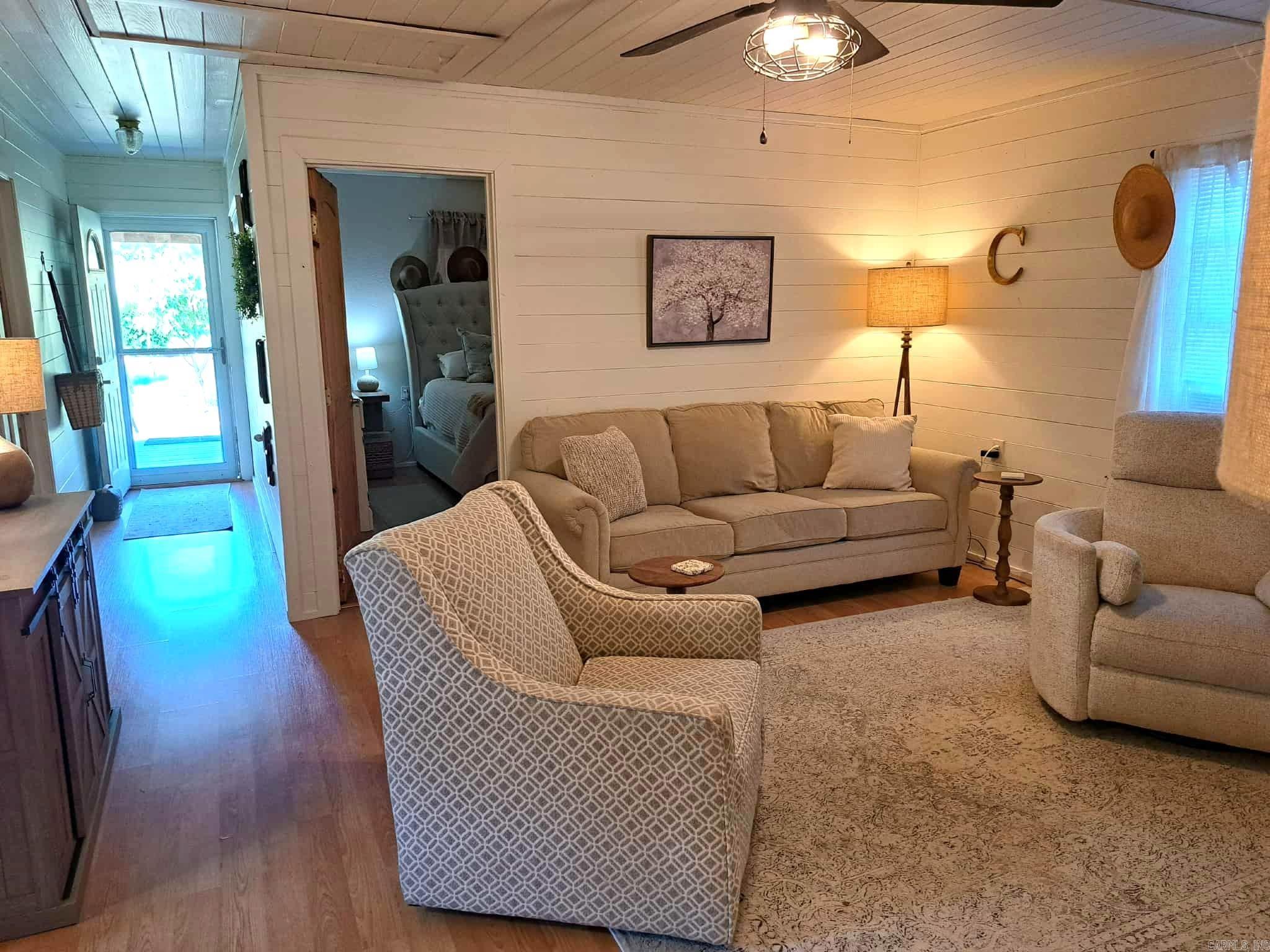 2462 Hilltop Road Marshall, AR 72650