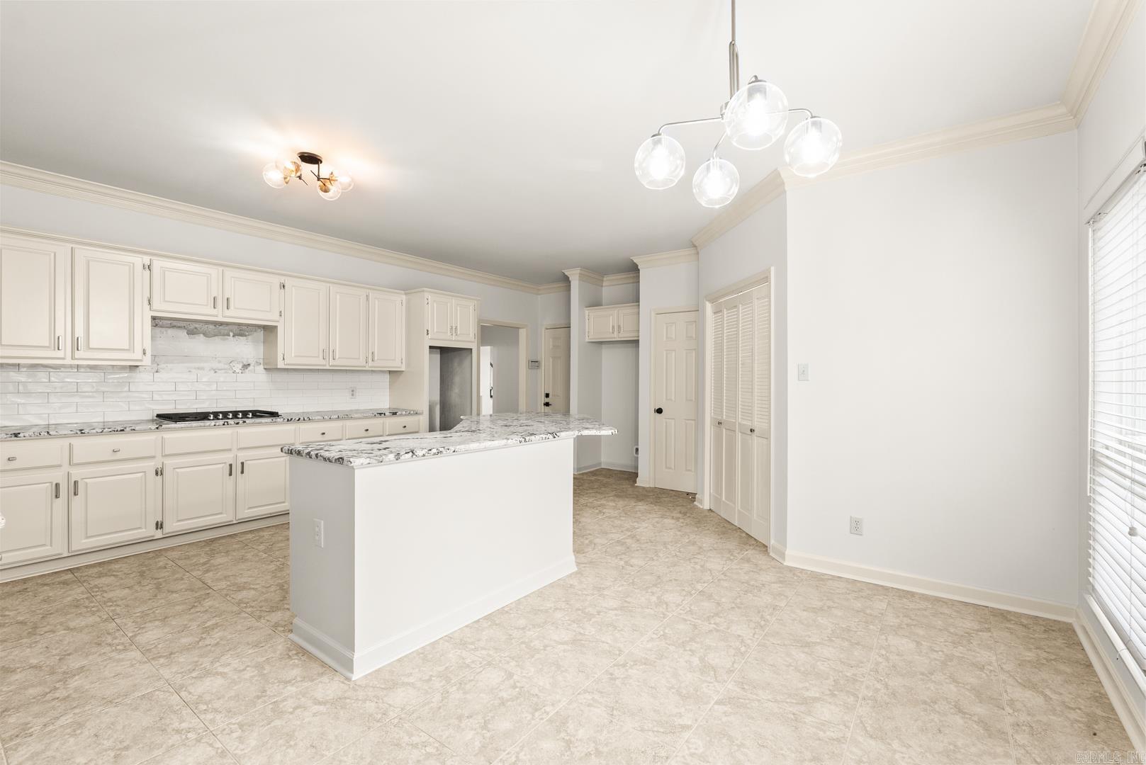 13818 Longtree Drive Little Rock, AR 72212