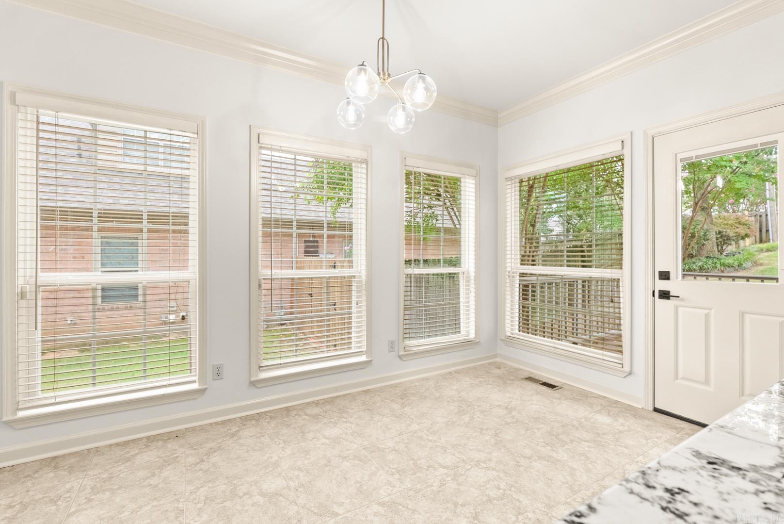 13818 Longtree Drive Little Rock, AR 72212