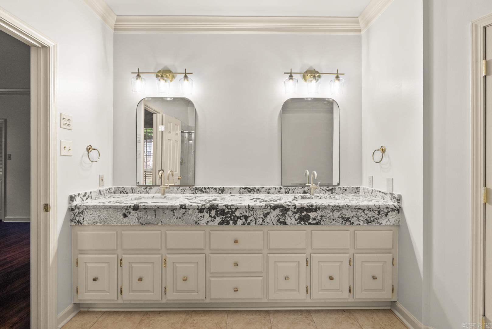 13818 Longtree Drive Little Rock, AR 72212