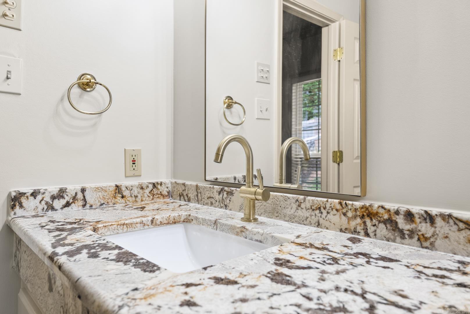 13818 Longtree Drive Little Rock, AR 72212