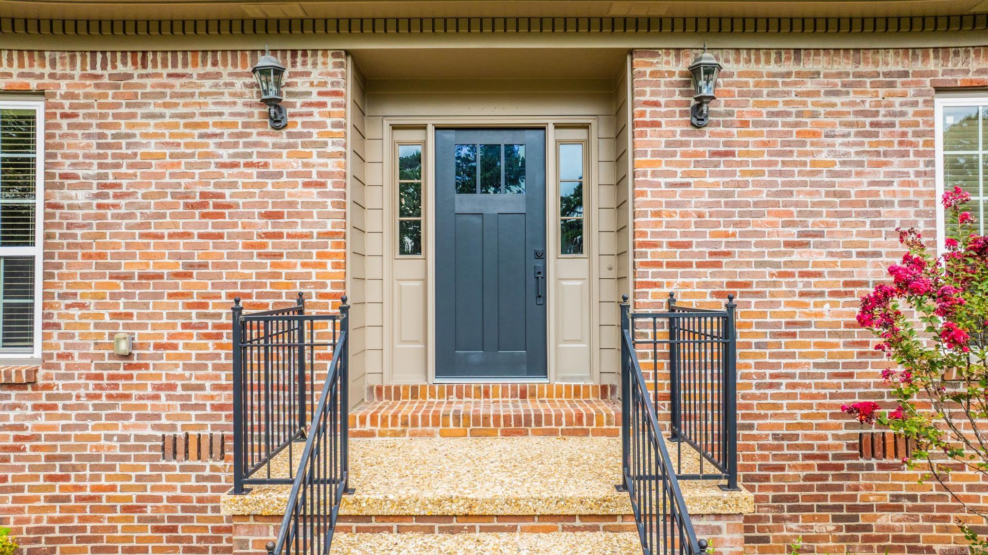 13818 Longtree Drive Little Rock, AR 72212