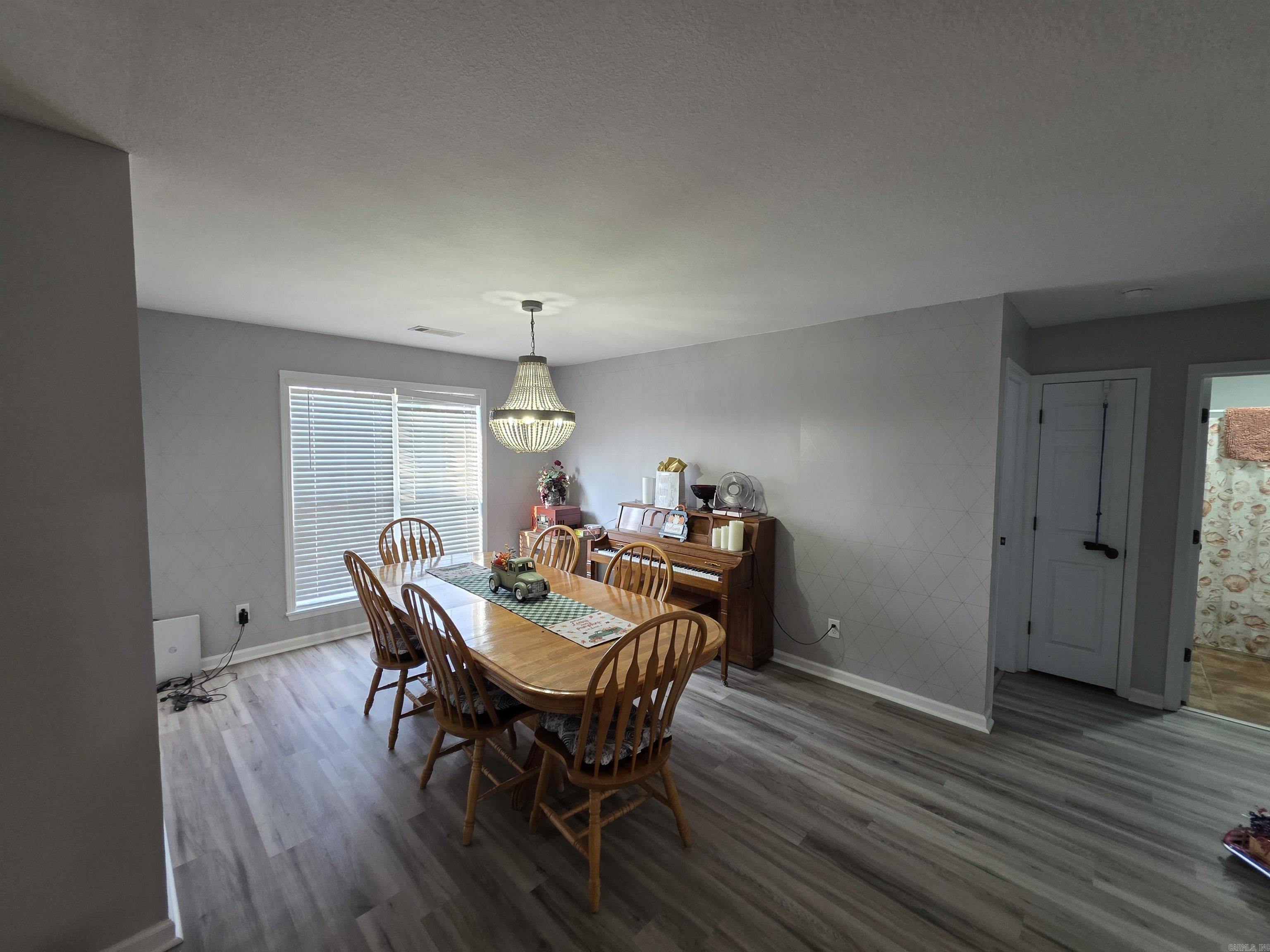 6024 Whitecliff  Jonesboro, AR