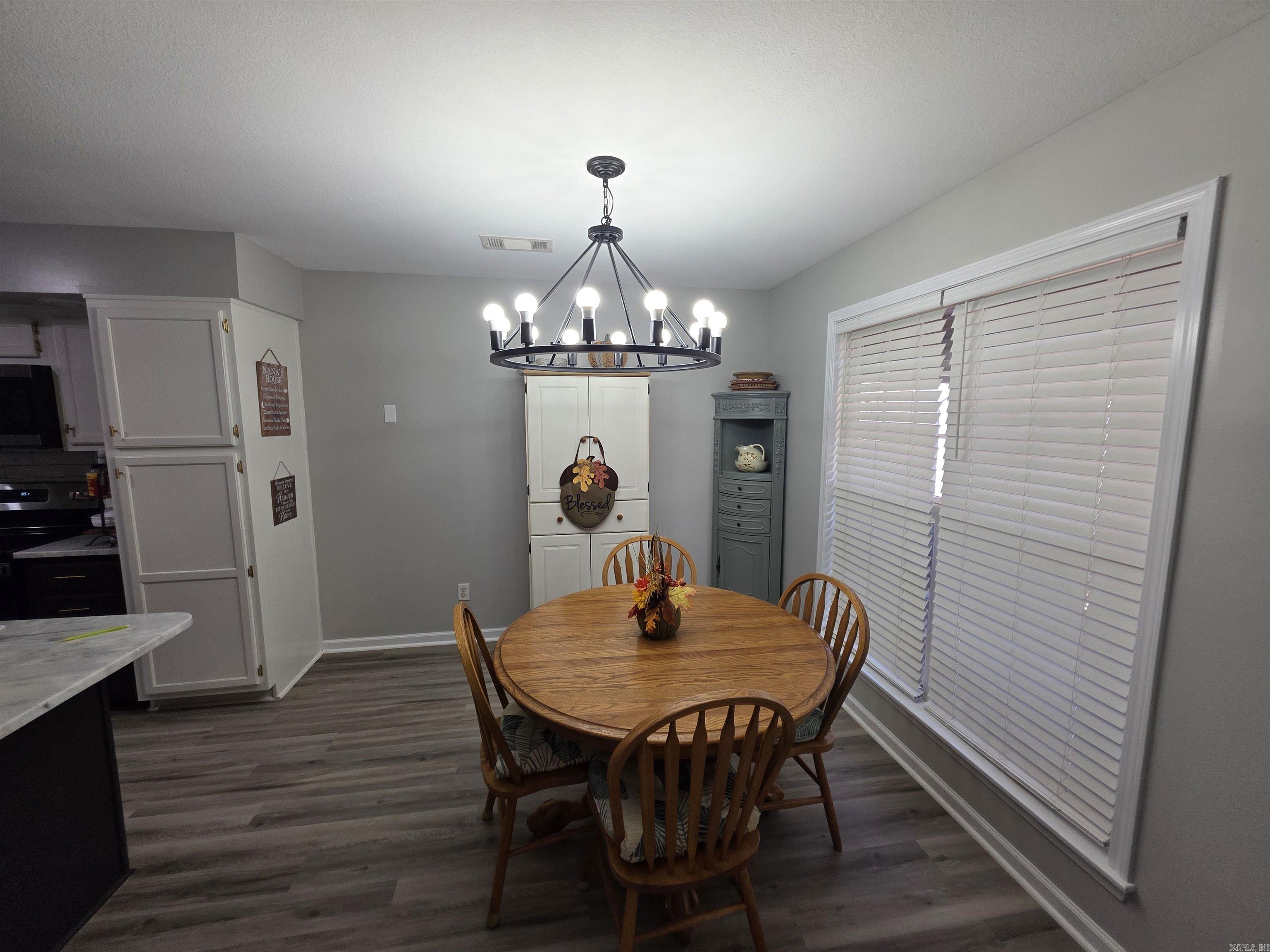 6024 Whitecliff  Jonesboro, AR