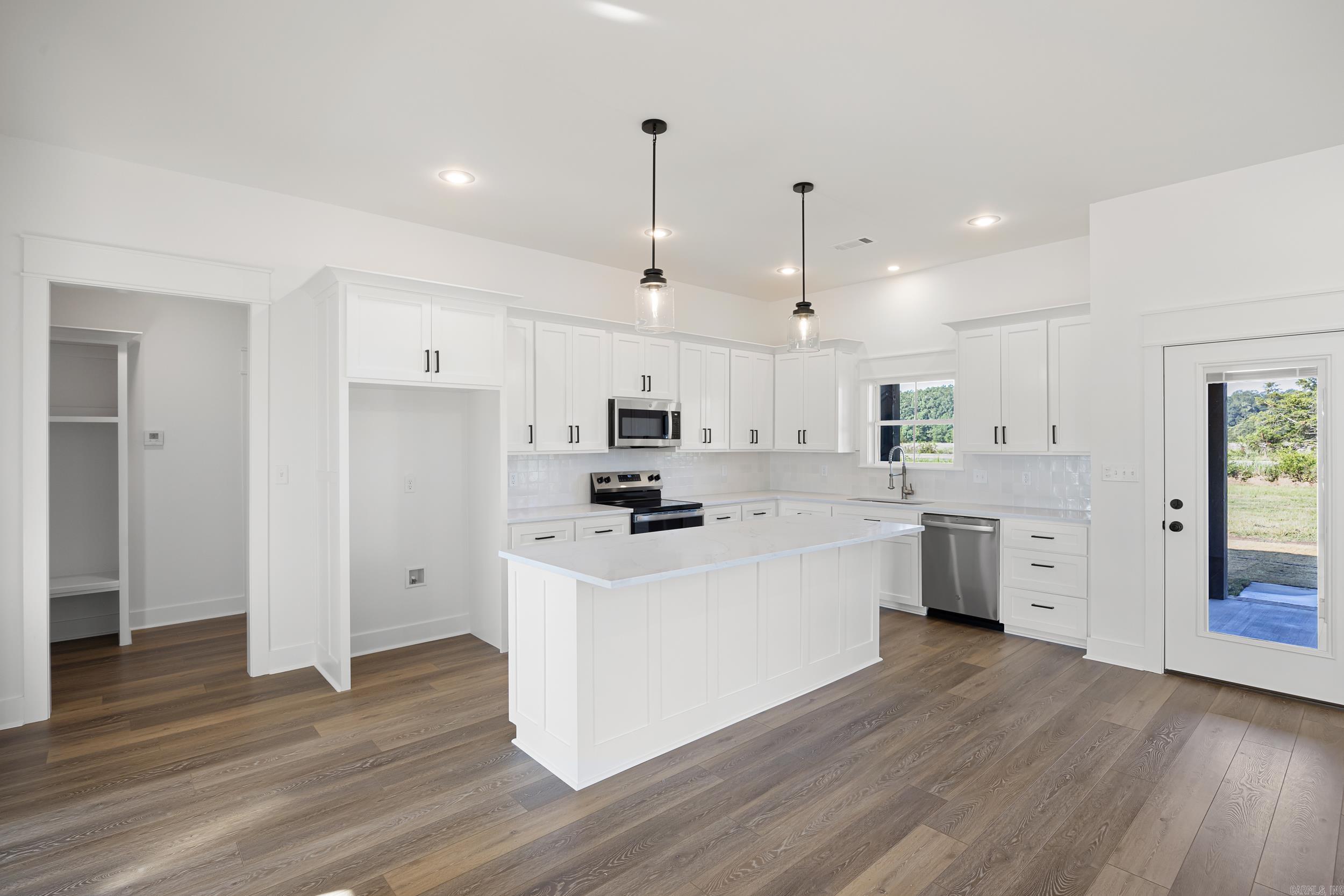 30 Sunny Drive Morrilton, AR 72110-1556