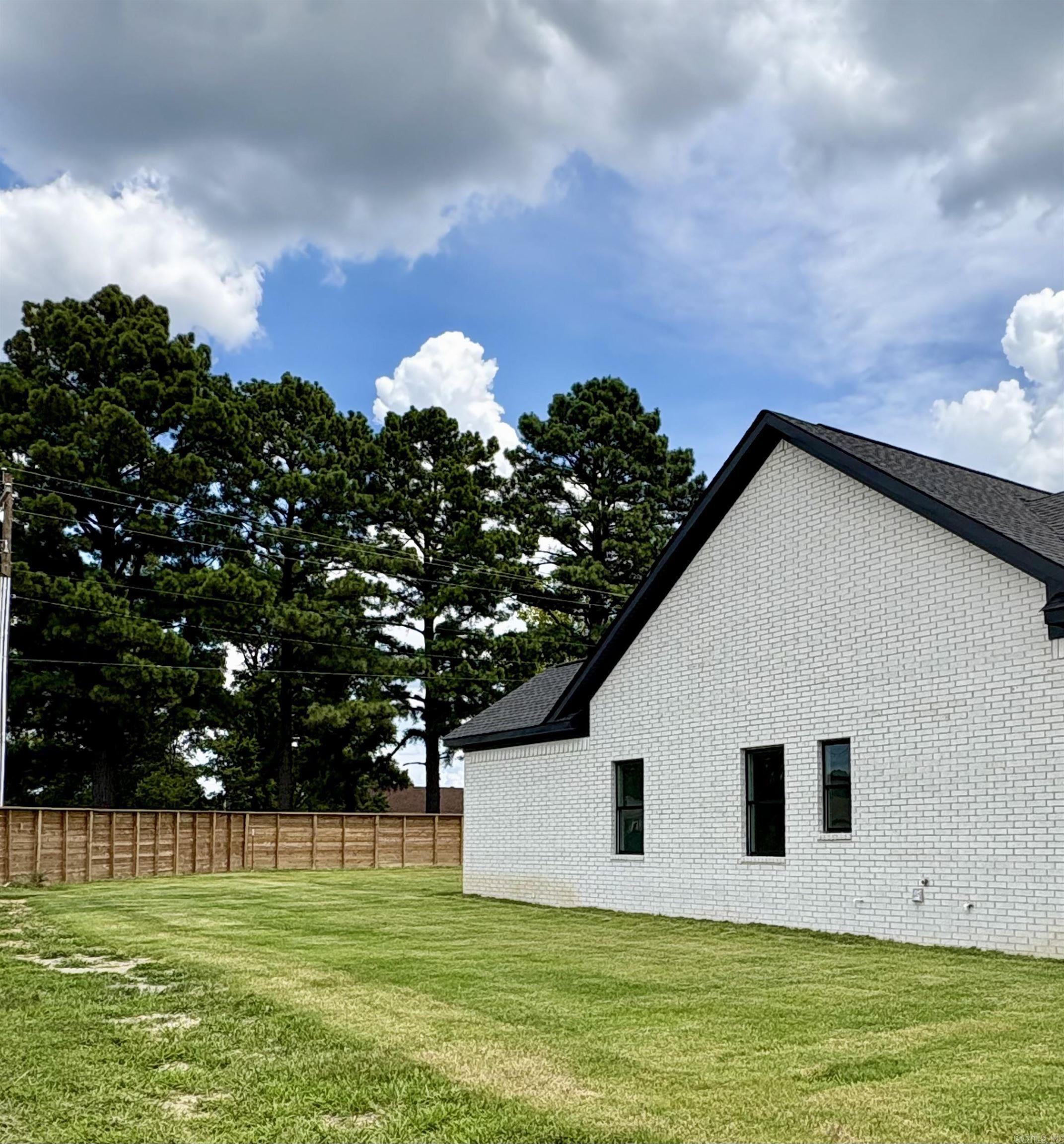 1 Dragonfly Cove Greenbrier, AR 72058