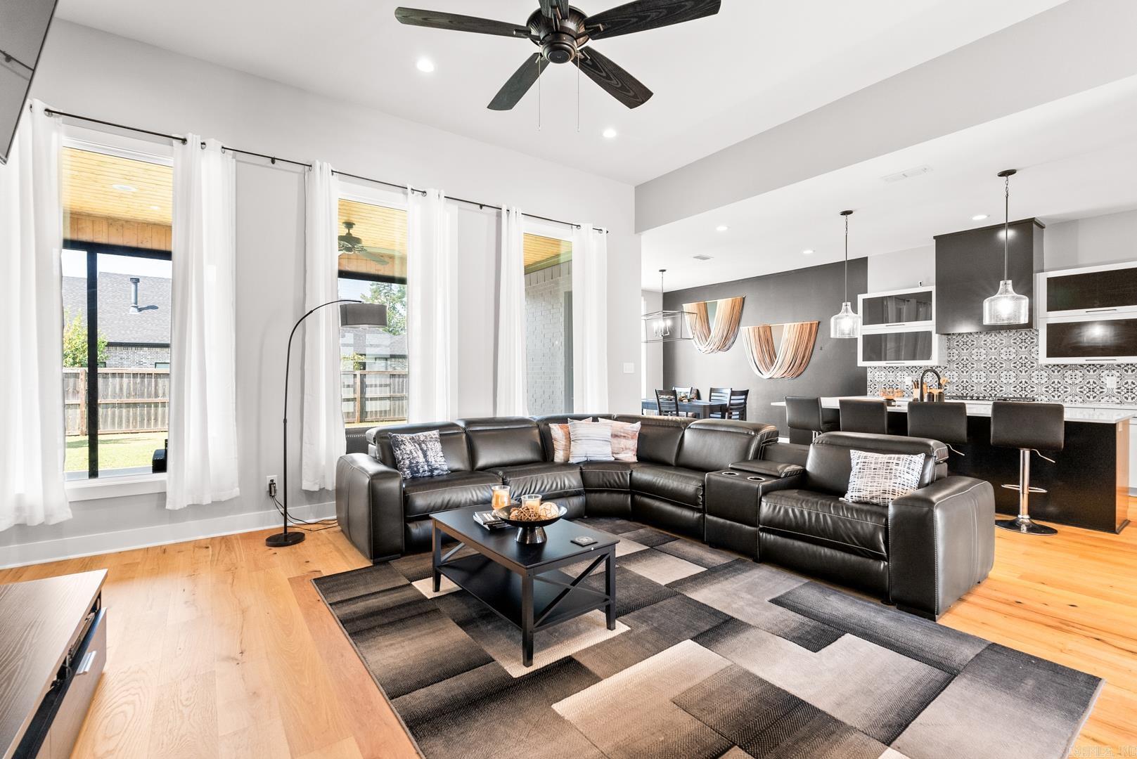 4904 Lake Vista Drive Benton, AR 72019