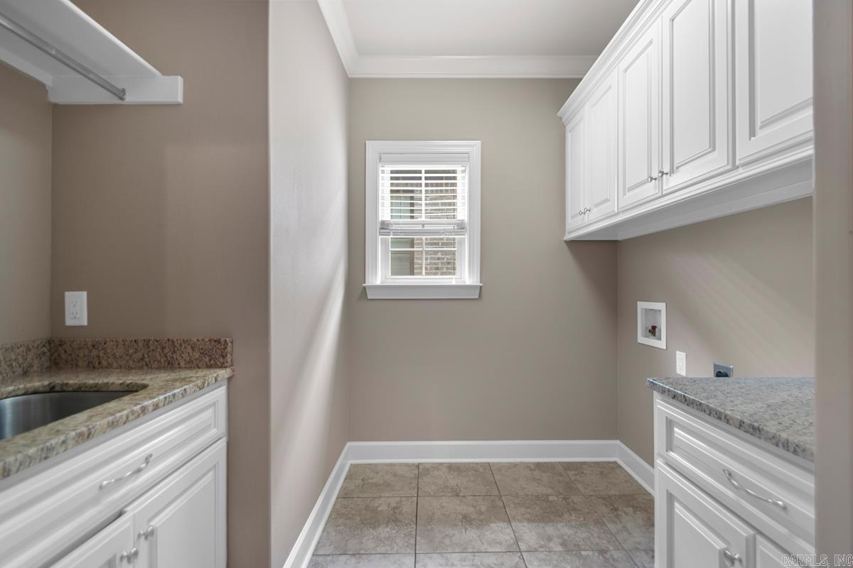 9 Bishop Place Little Rock, AR 72223