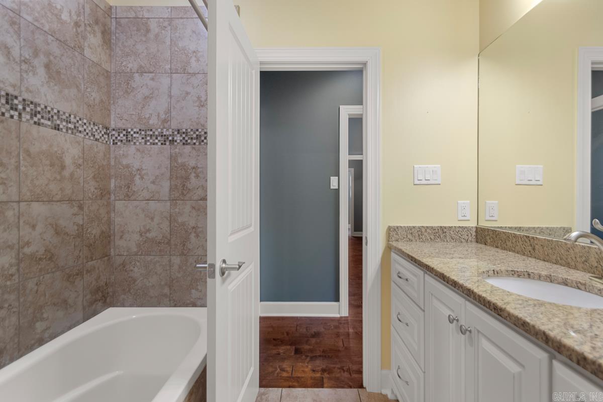 9 Bishop Place Little Rock, AR 72223