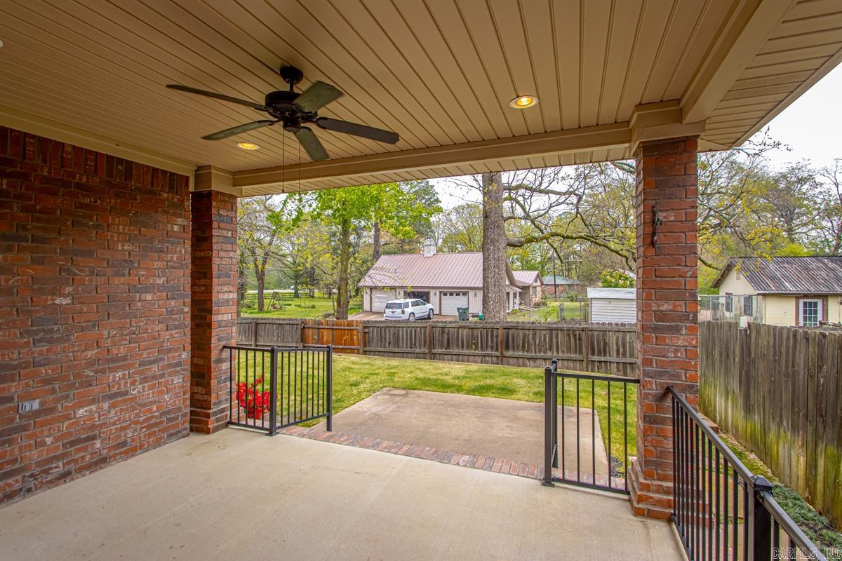 9 Bishop Place Little Rock, AR 72223