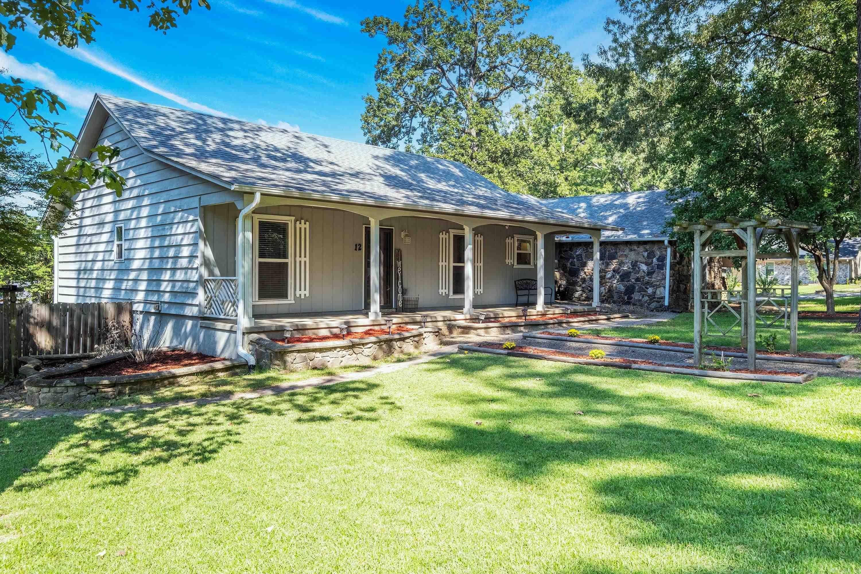 12 Carwin Benton, AR 72015