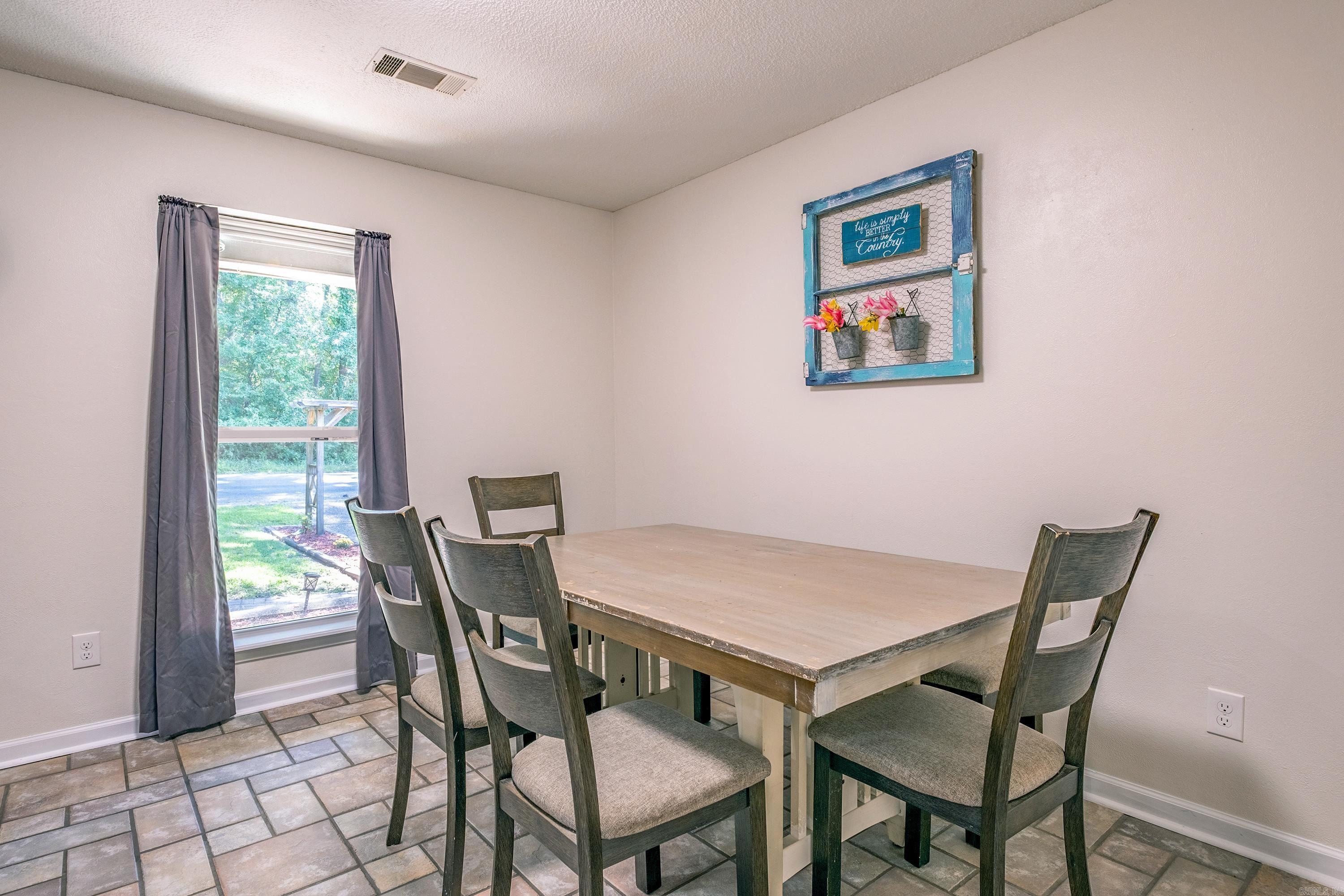 12 Carwin Benton, AR 72015