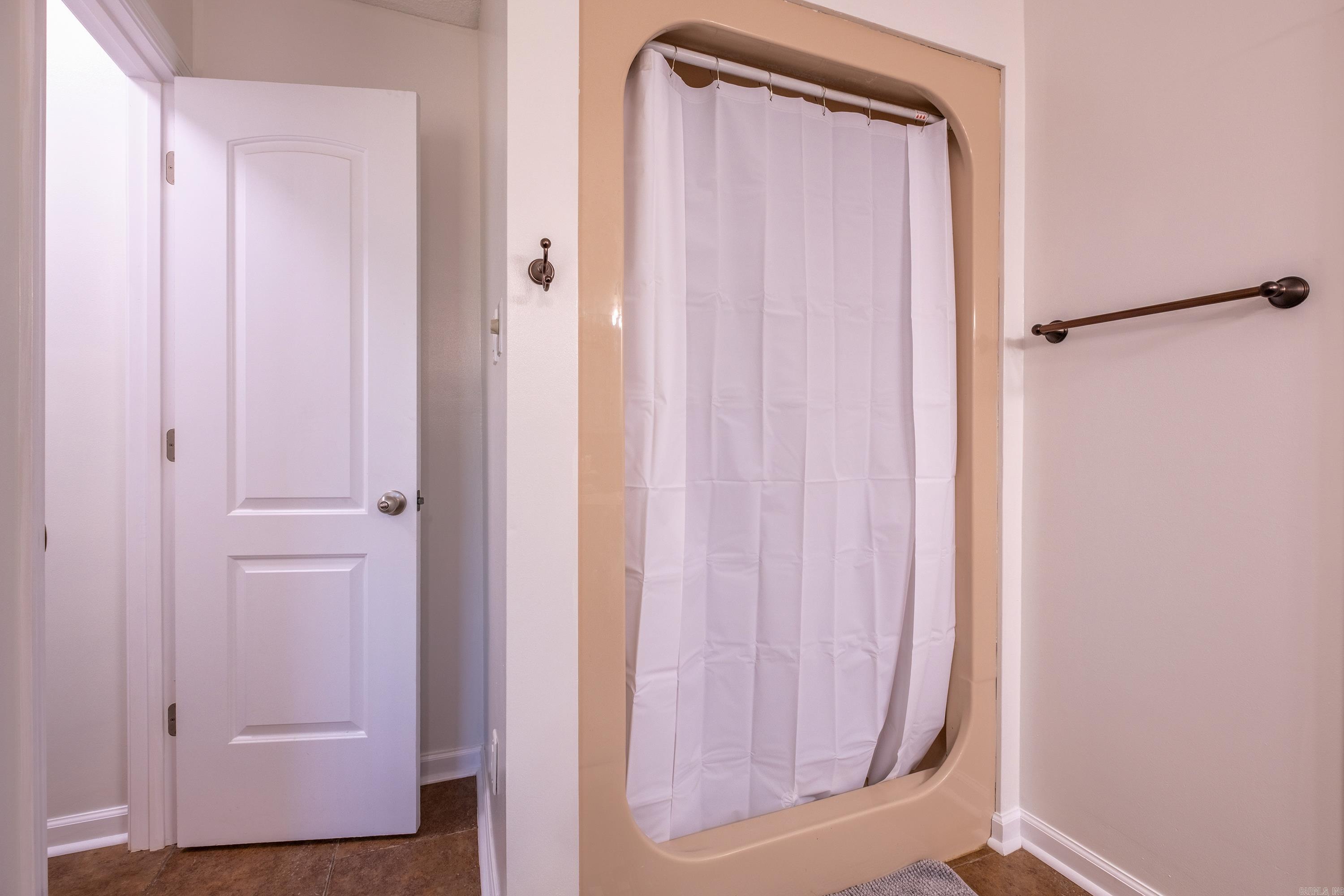 12 Carwin Benton, AR 72015