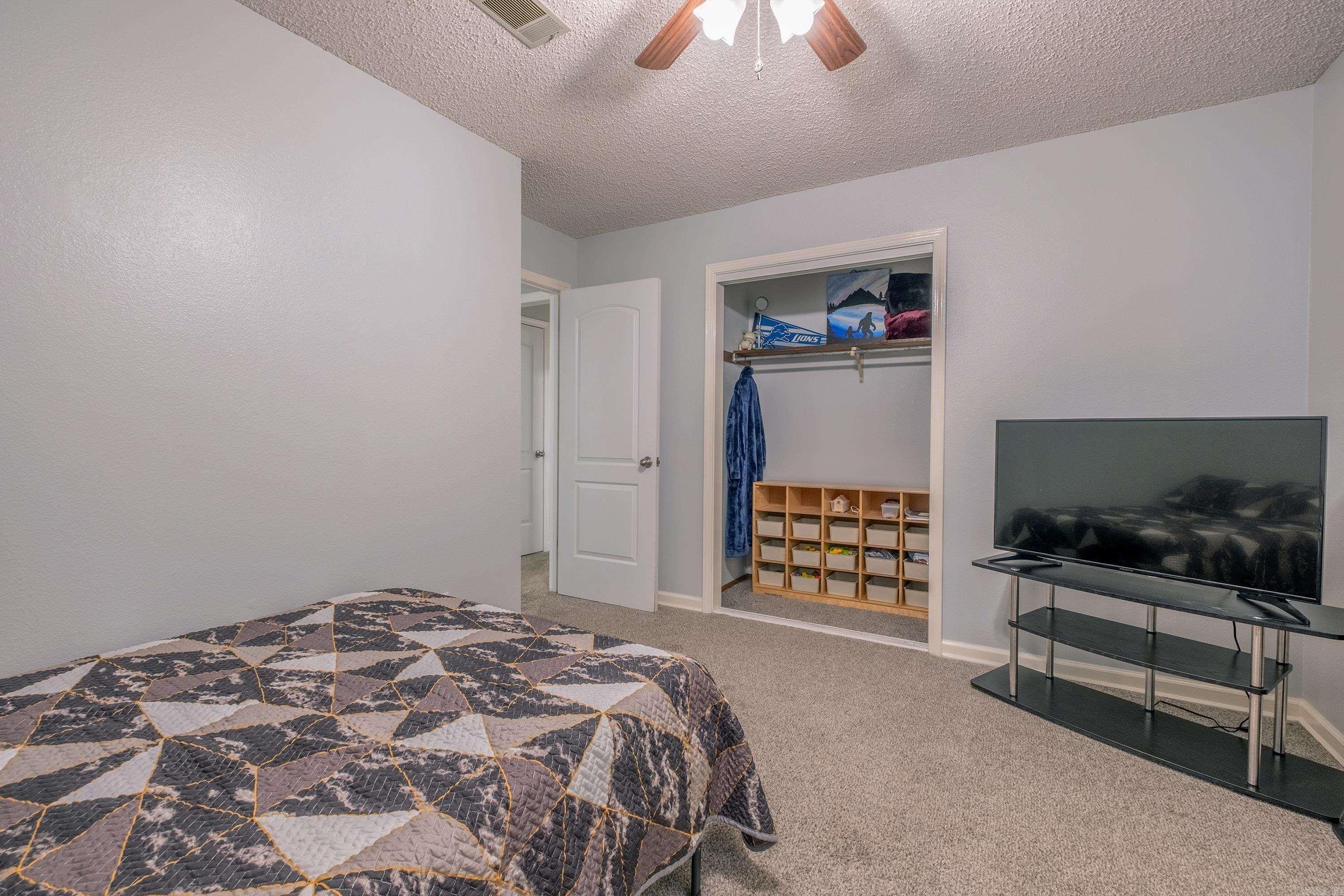 12 Carwin Benton, AR 72015