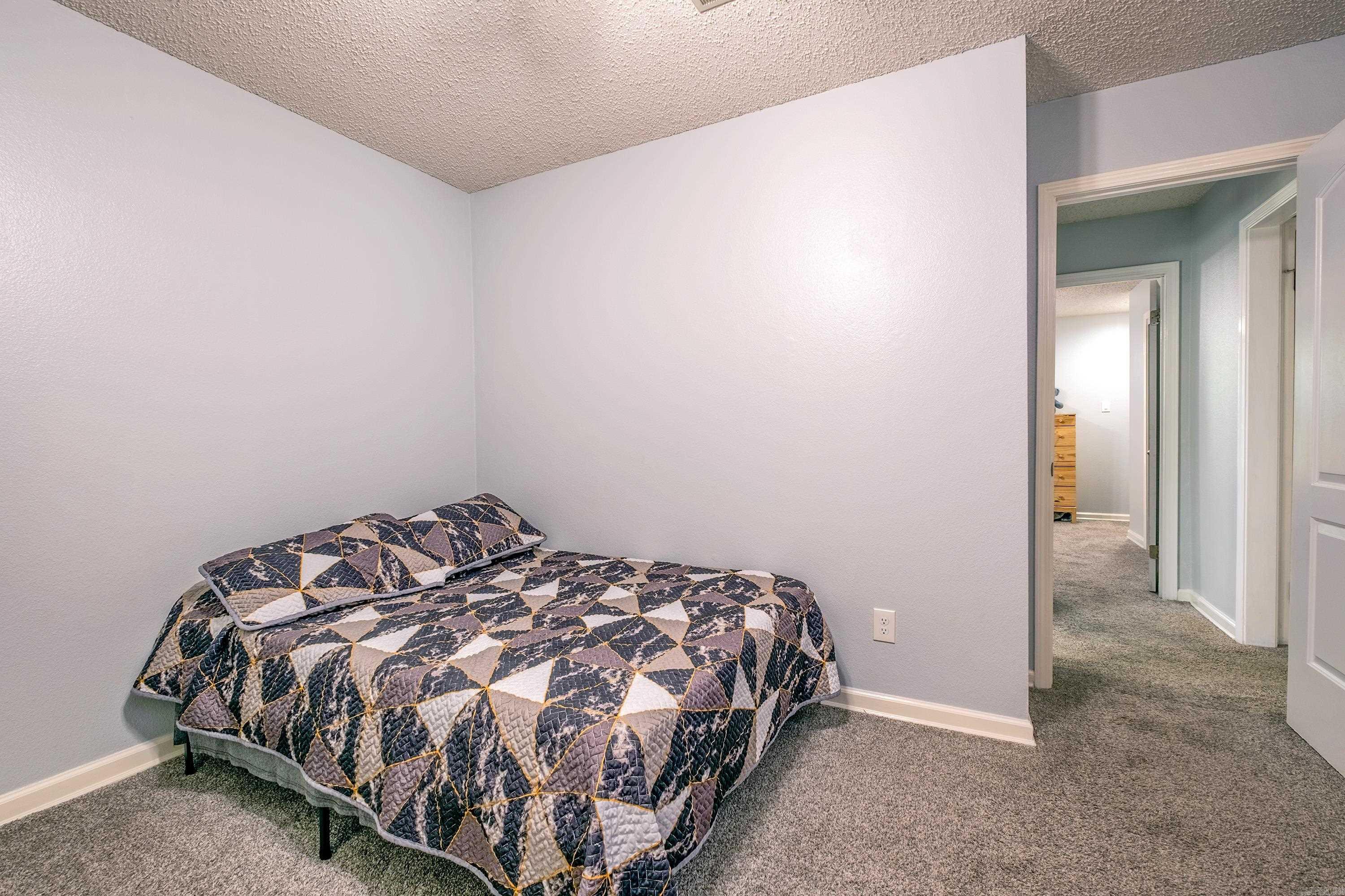 12 Carwin Benton, AR 72015