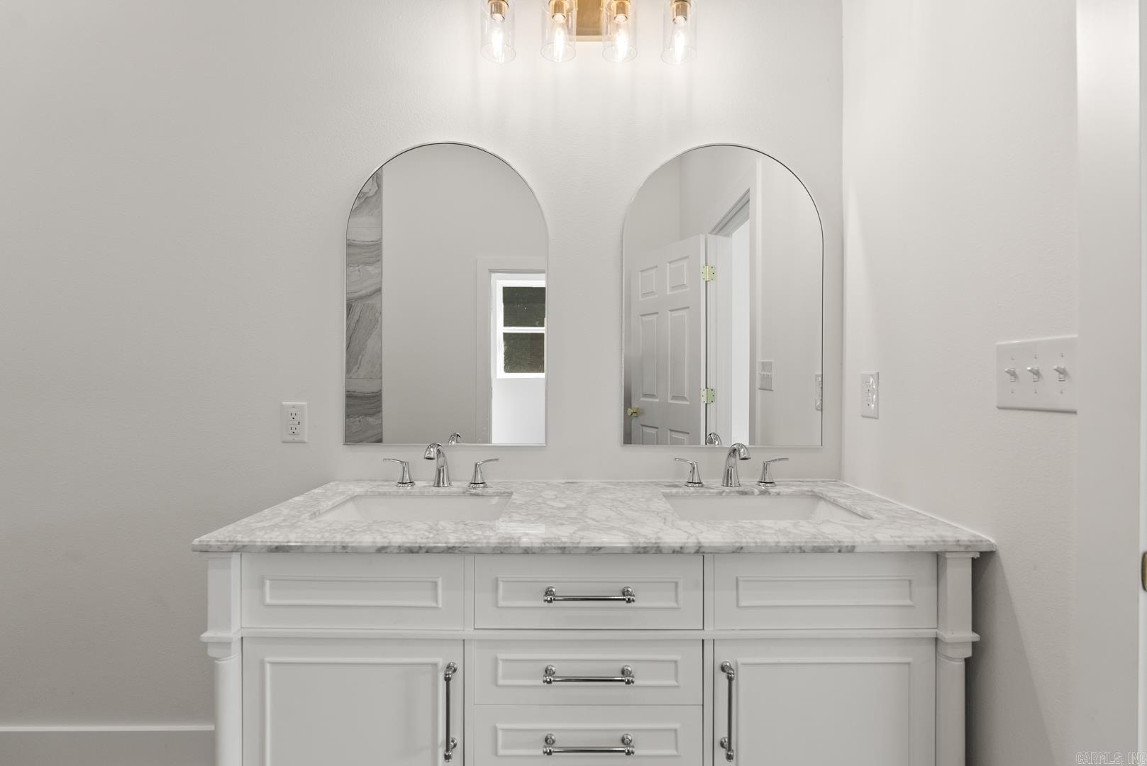 1416 S Izard Street Little Rock, AR 72202-0000