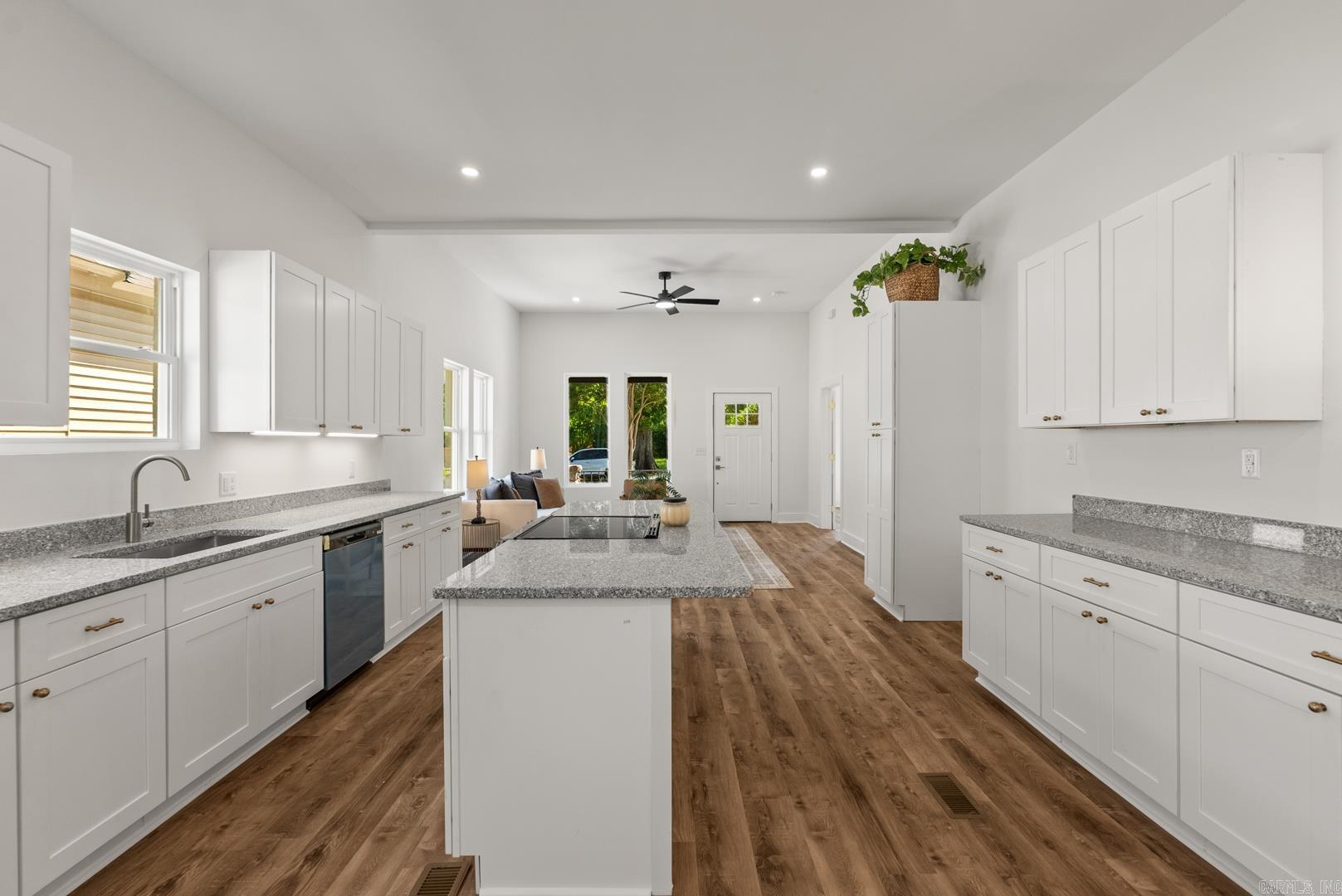 1416 S Izard Street Little Rock, AR 72202-0000