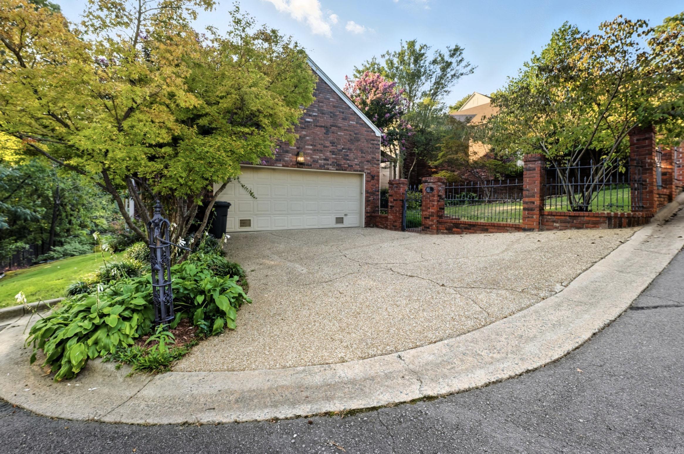 801 Pleasant Valley Drive Little Rock, AR 72227