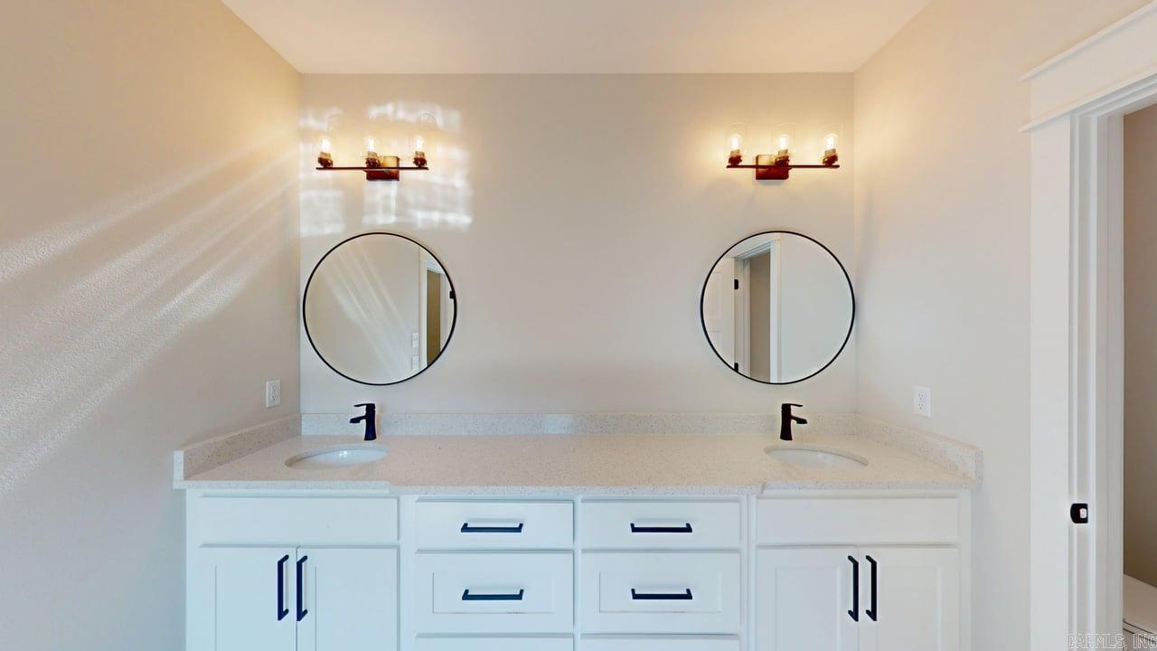 6 Persimmon Ridge Circle Greenbrier, AR 72058